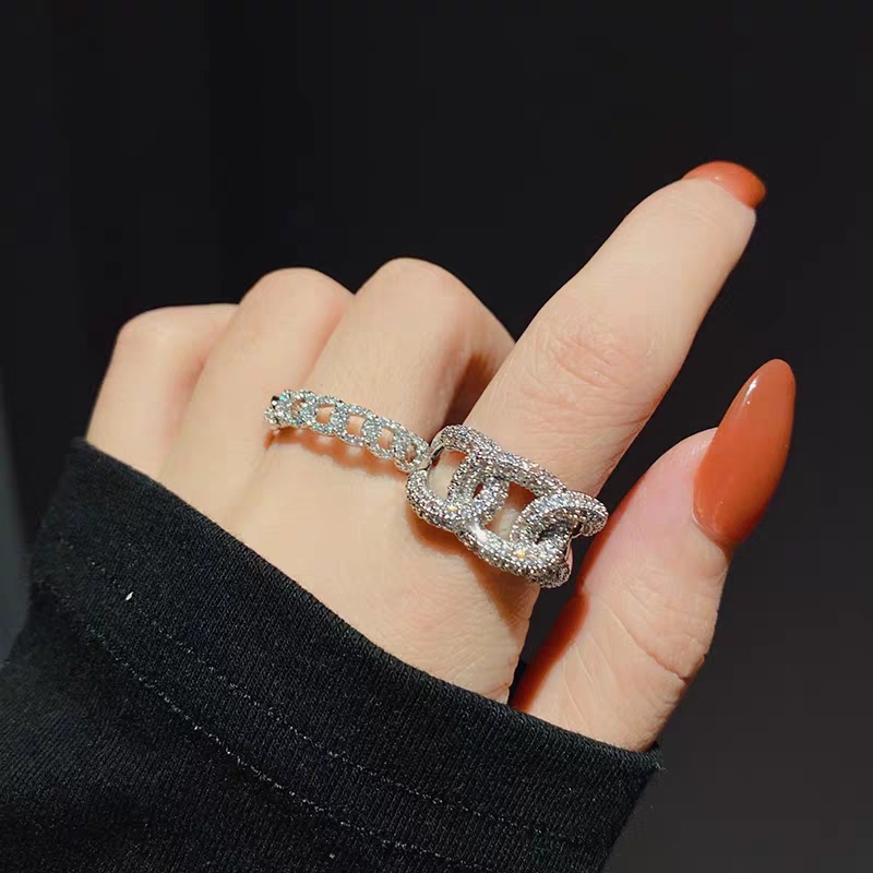 Top color jewelry, high-end micro-inlaid zircon diamond, exquisite and fashionable, European and American street dance, shiny ring, women's style details Picture