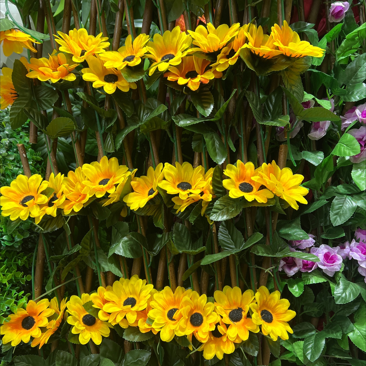 Fence Decoration