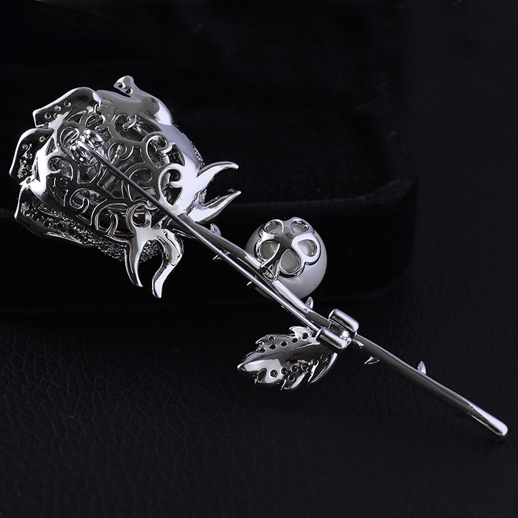 049 Korean fashion elegant snowflake trend European style round brooch cute simple personality fashion lovely ladies accessories accessories corsage thumbnail