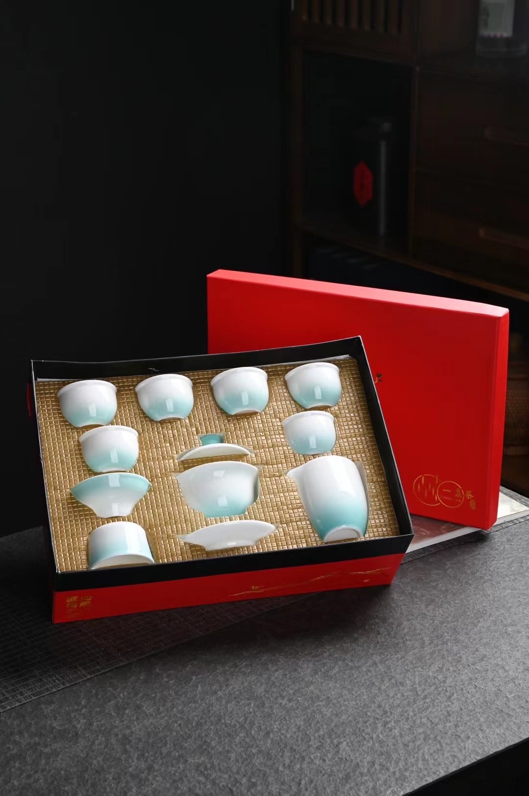 Lamb Fat Jade Gradient Cover Bowl 10-Piece Tea Set
