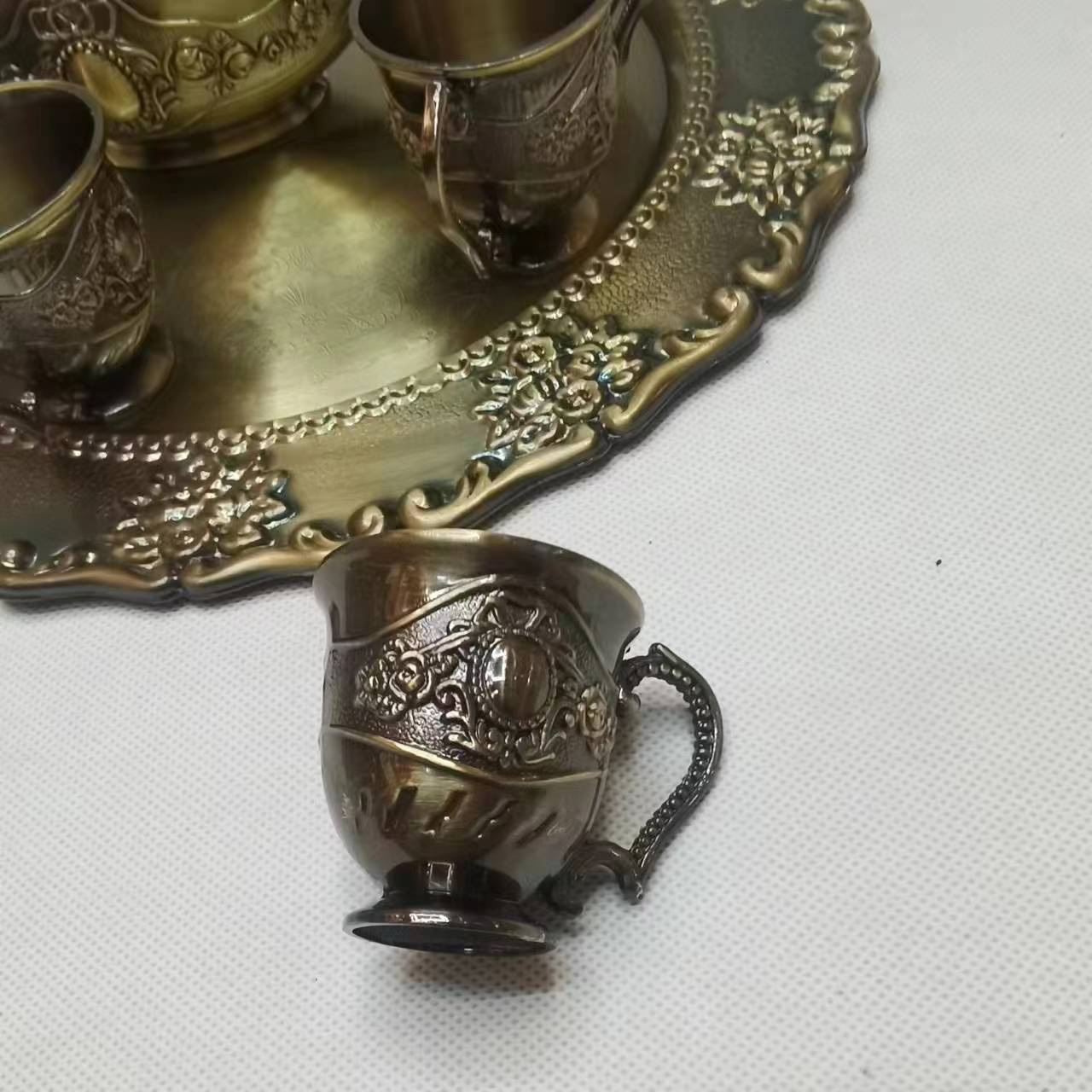 Ancient Wine Set Metal Candle Holder Simple Alloy Candle Holder Decoration Brass Candle Holder Wedding Props Creative Candle Holder Application Scenario