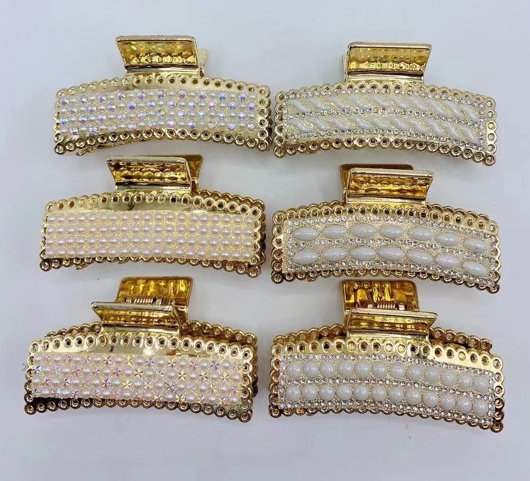 Yiwu International Trade City is good to jewelry, gold-plated hair claws, foreign trade large goods, quality assurance and affordable prices