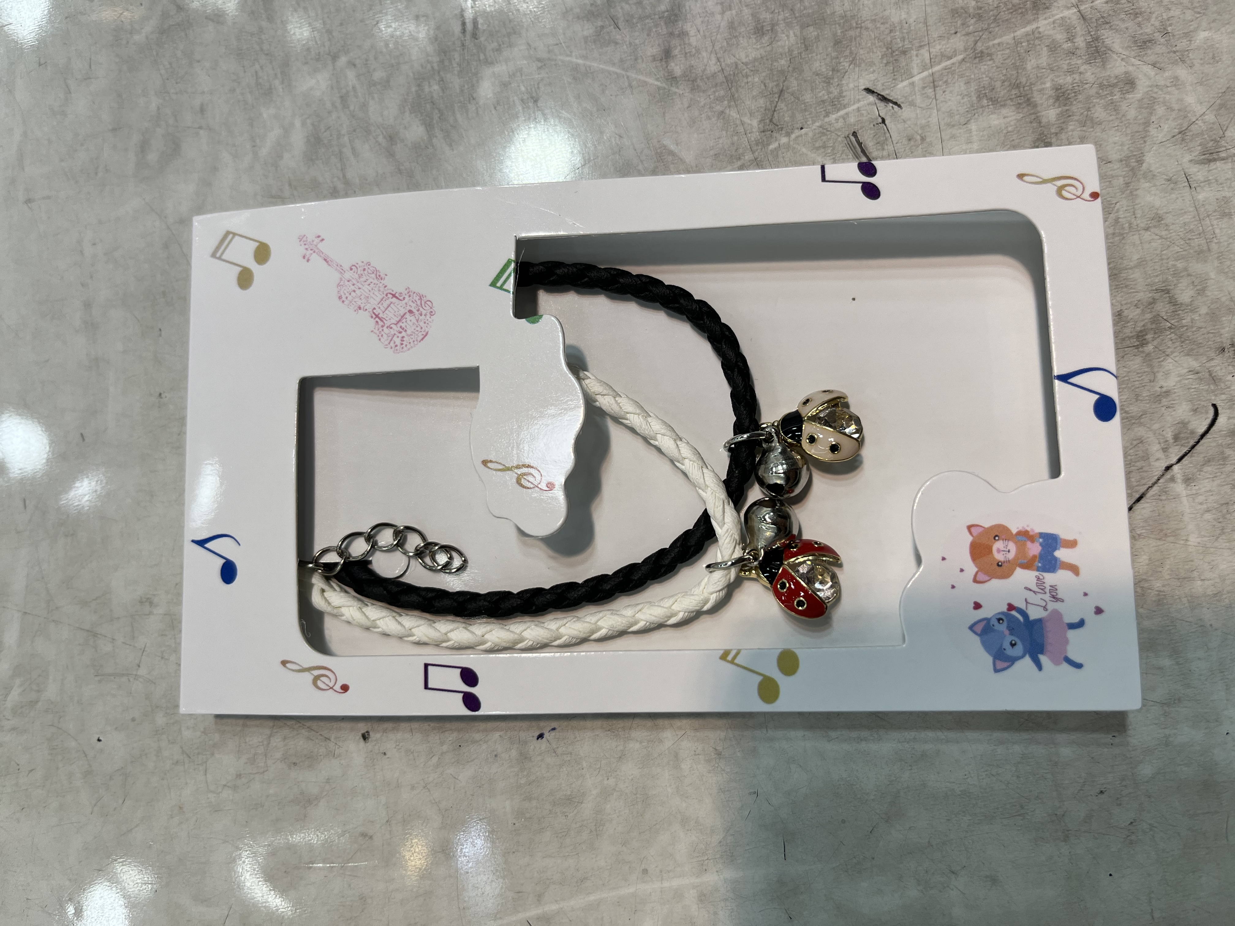 水晶手链璀璨光泽 手串饰品精致优雅 水晶手串打造独特魅力 时尚手链点亮你的美