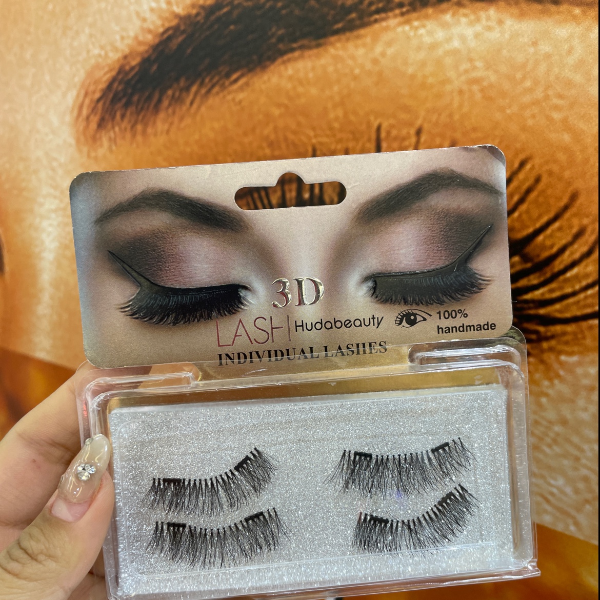 As Shown In The Figure, A Pair Of Magnet Eyelashes Are Naturally Thick And Can Be Customized False Eyelash Styles Are Optional
