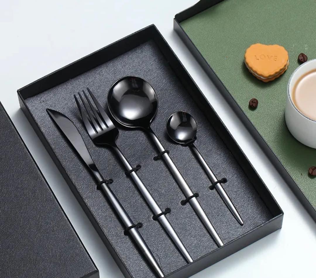 Portugal 4-Piece Knife, Fork And Spoon Set