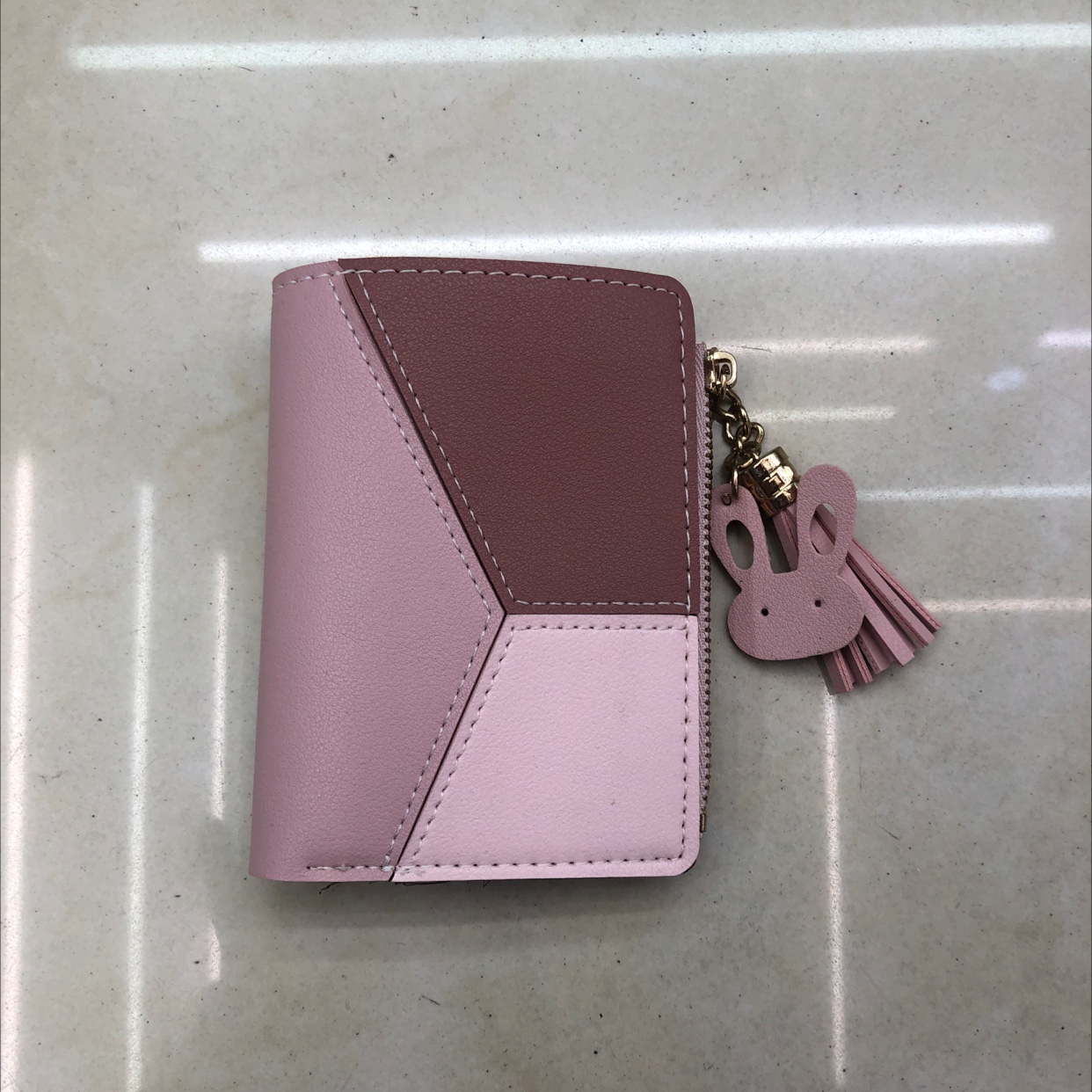 Three-Color Spliced Bunny Pendant Short Purse details Picture