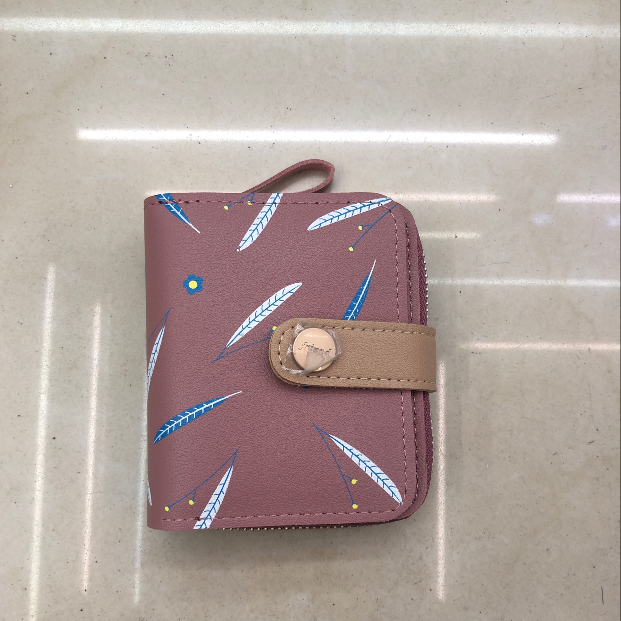 Small Flower Two Fold Short Wallet