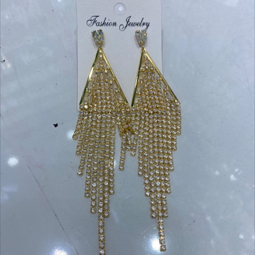 Louis: Odi jewelry 2023 network explosive jewelry, zircon + accessories fashion earrings, exported to Europe, the United States and Southeast Asia and other countries, thumbnail