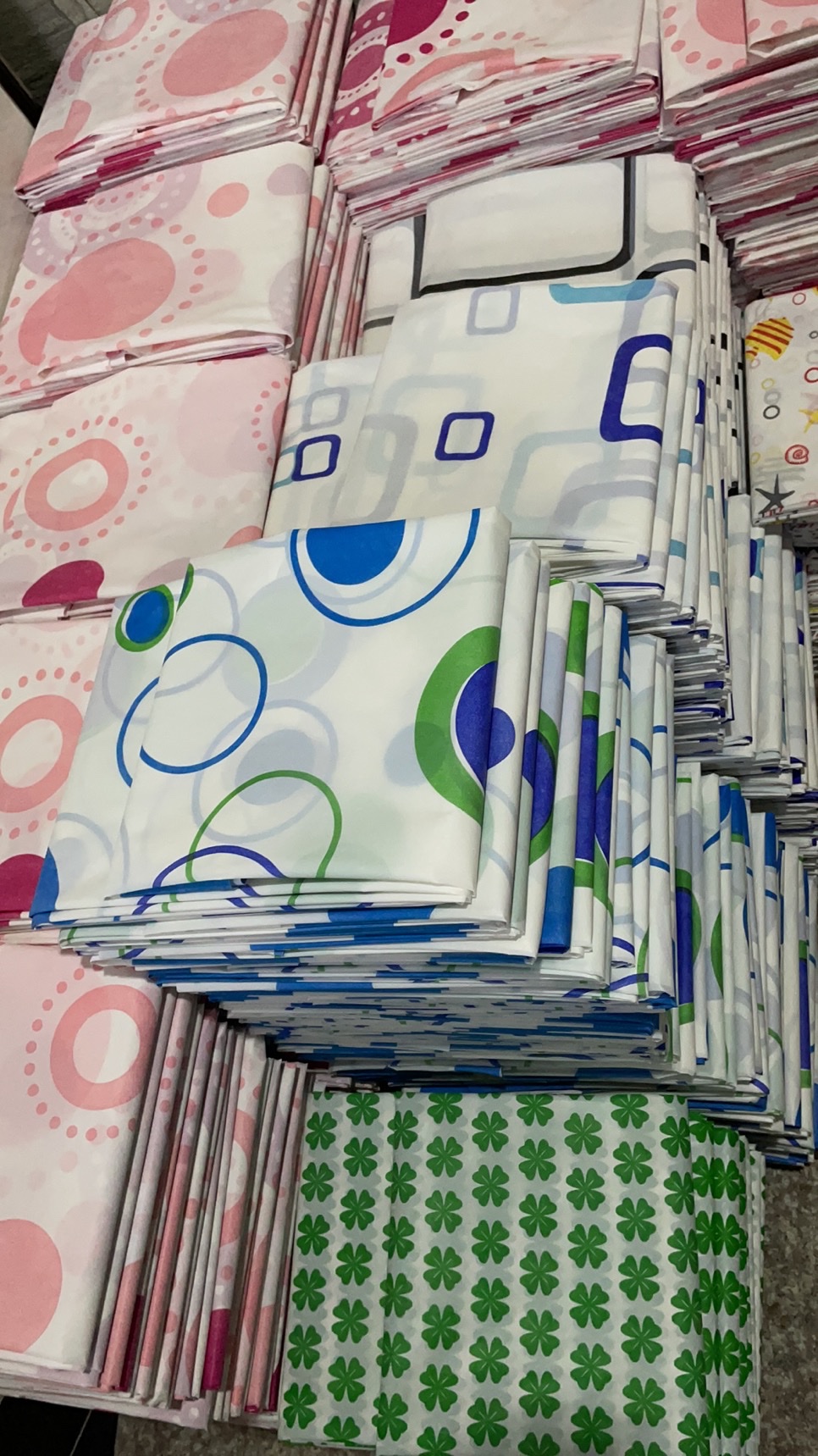 Peva 4 Thick Silk Shower Curtain Size 180*180Cm Pvc Bag Hook Packaging Application Scenario