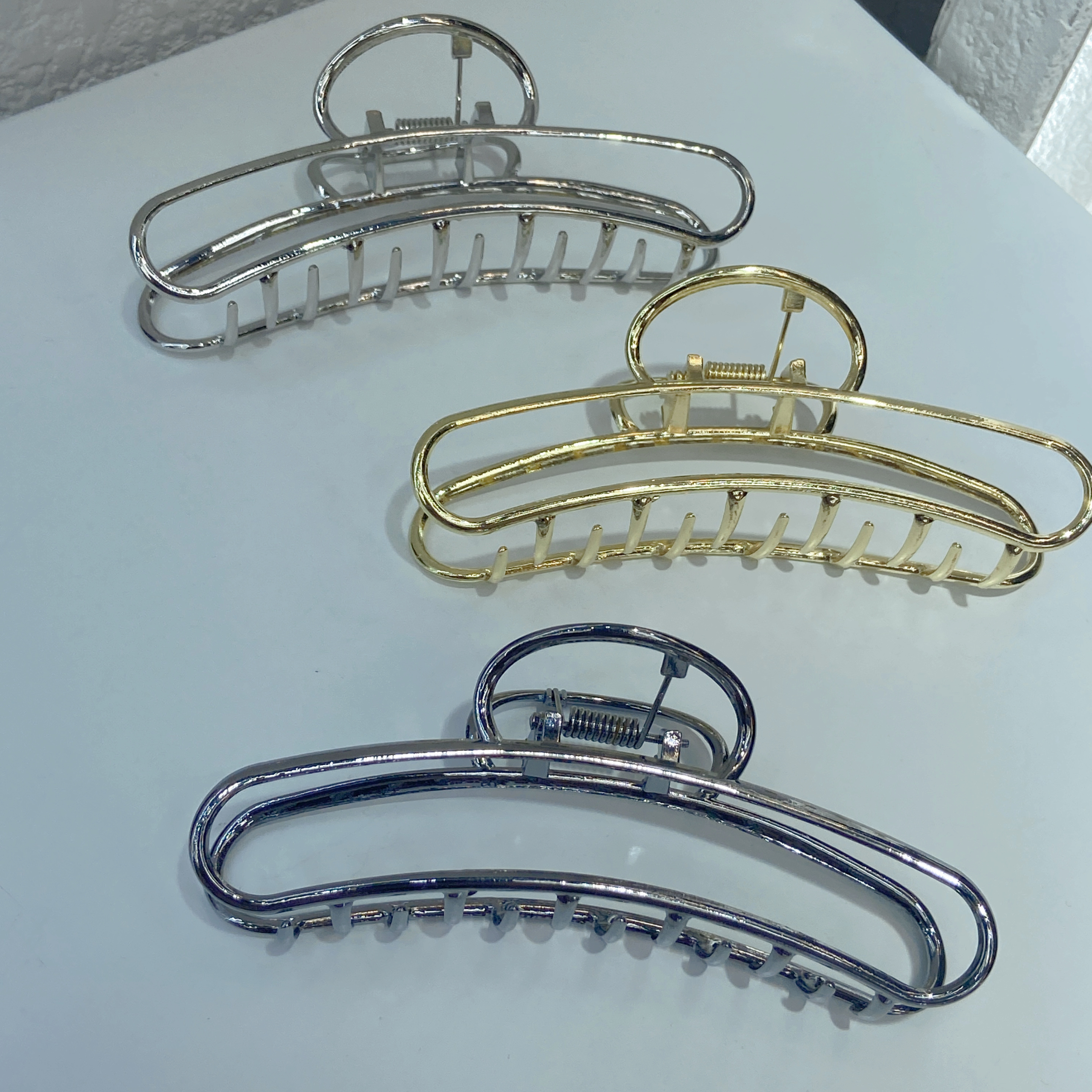 Rectangular Alloy Large Sandfish Clip Application Scenario