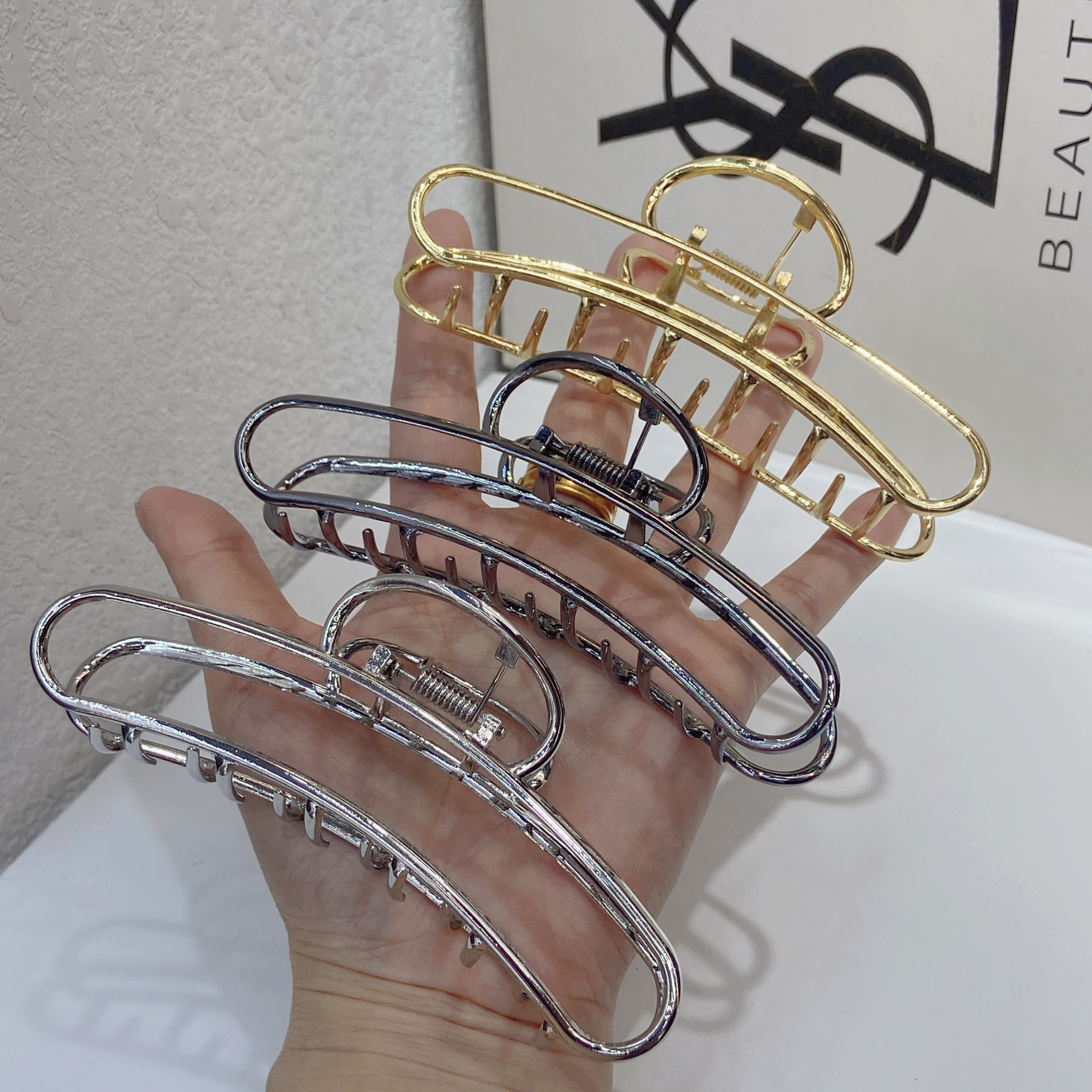 Rectangular Alloy Large Sandfish Clip
