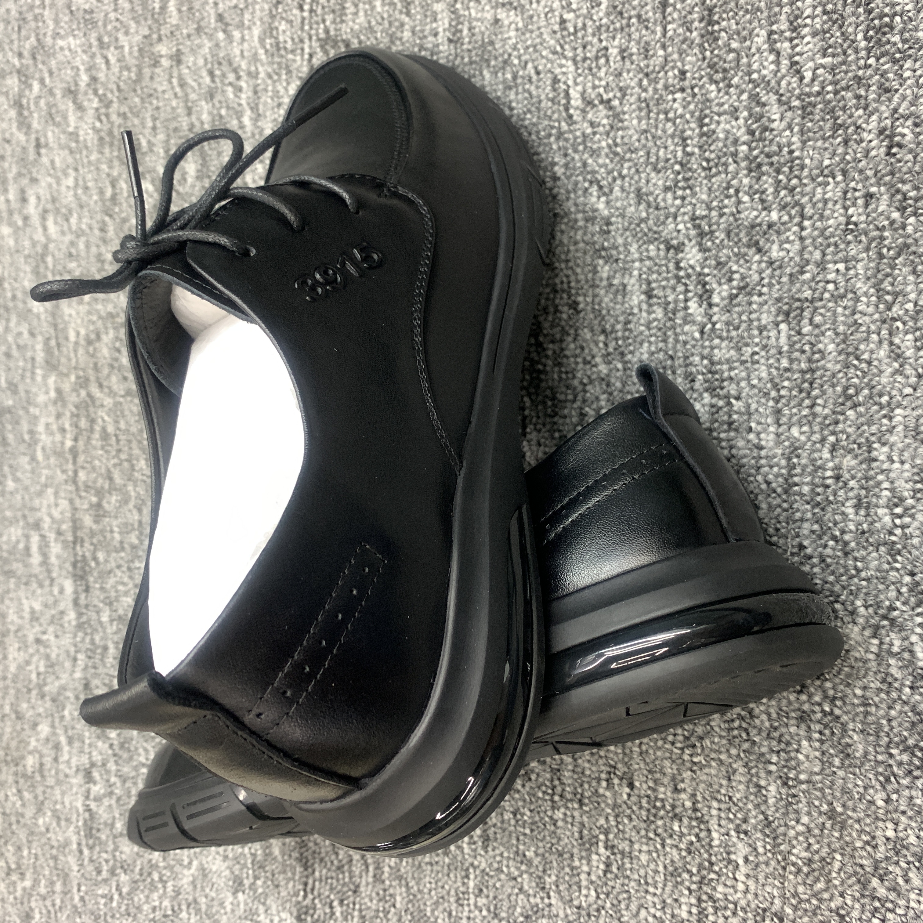 Men's First Layer Of Cowhide Business Casual Leather Shoes To Show The Elegant Atmosphere Of Men 25 Pairs Application Scenario