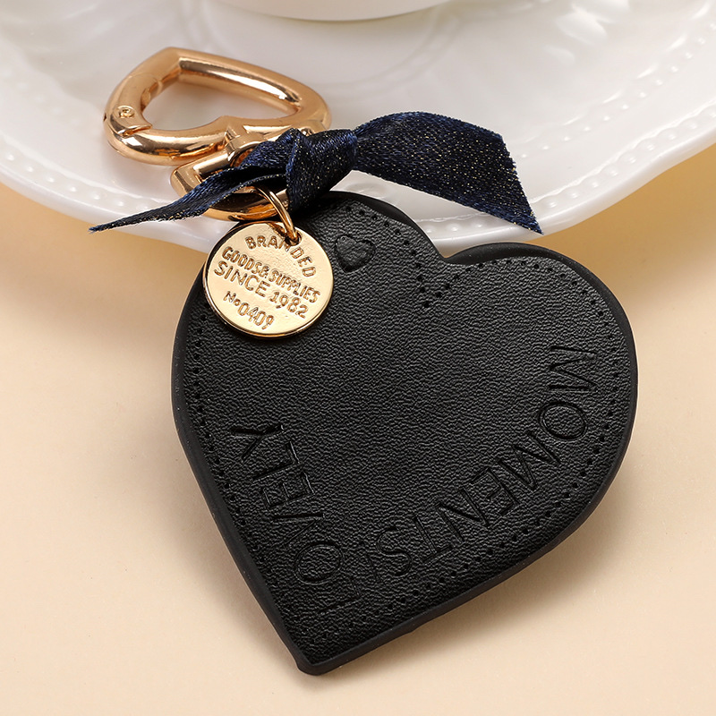 Ins Style Love Leather Keychain Heart Car Keychain Chain Male And Female Couples Backpack Pendant Hanging Accessories Specification drawing