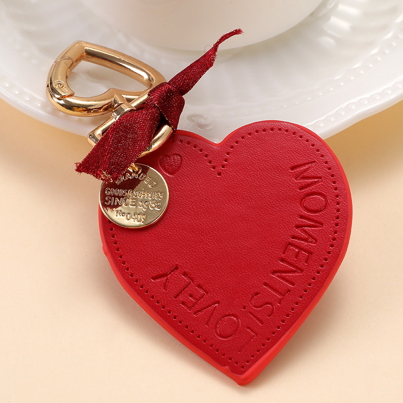 Ins Style Love Leather Keychain Heart Car Keychain Chain Male And Female Couples Backpack Pendant Hanging Accessories details Picture