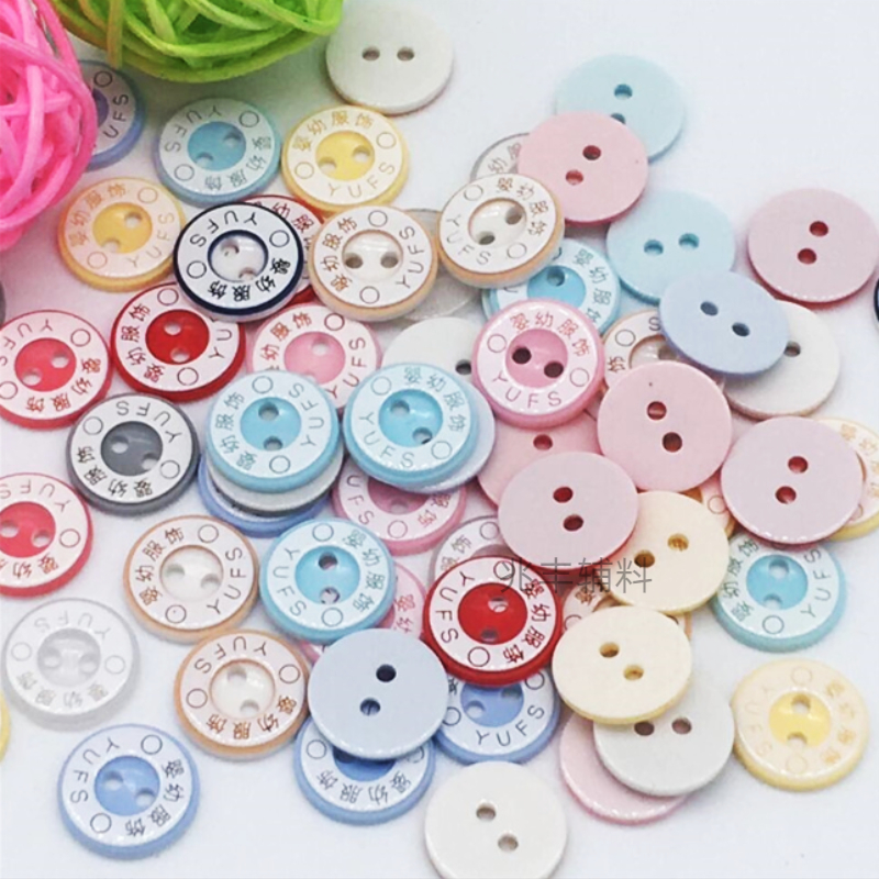 批发宝宝婴幼儿服饰两眼树脂纽扣 童装毛衣开衫衬衣彩色卡通纽扣详情3