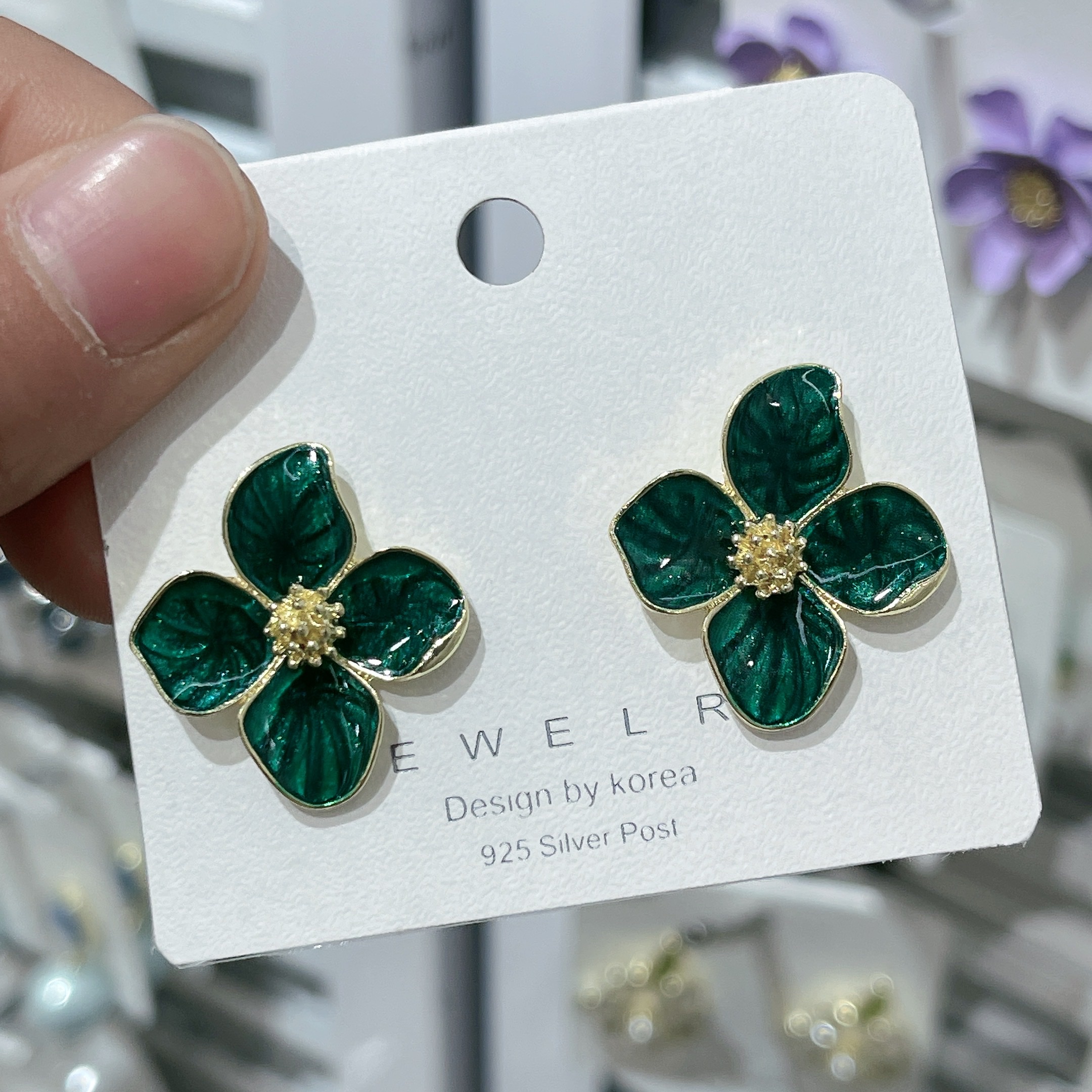 Superior sense dark green quicksand enamel enamel studs unique design sense lily earrings French retro style earrings