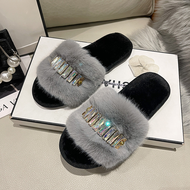 Foreign Trade New Color Chain Home Fluffy Slippers Fashion Warm Big Fur Opening Rhinestone Cotton Slippers Application Scenario