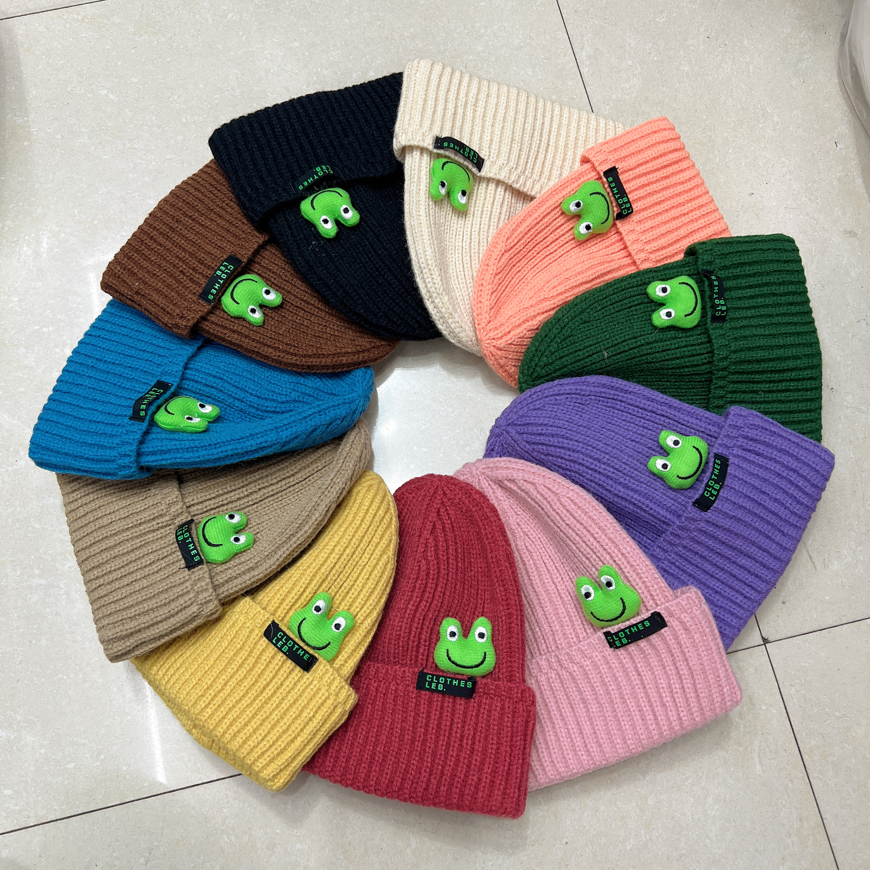 Autumn And Winter New Cartoon Frog Woolen Hat Children Cute Knitted Hat Korean Version Cold Hat Melon Cap Sleeve Hat details Picture
