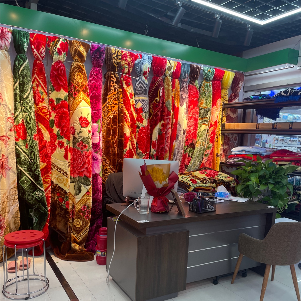 Middle East Bedding Products full figure