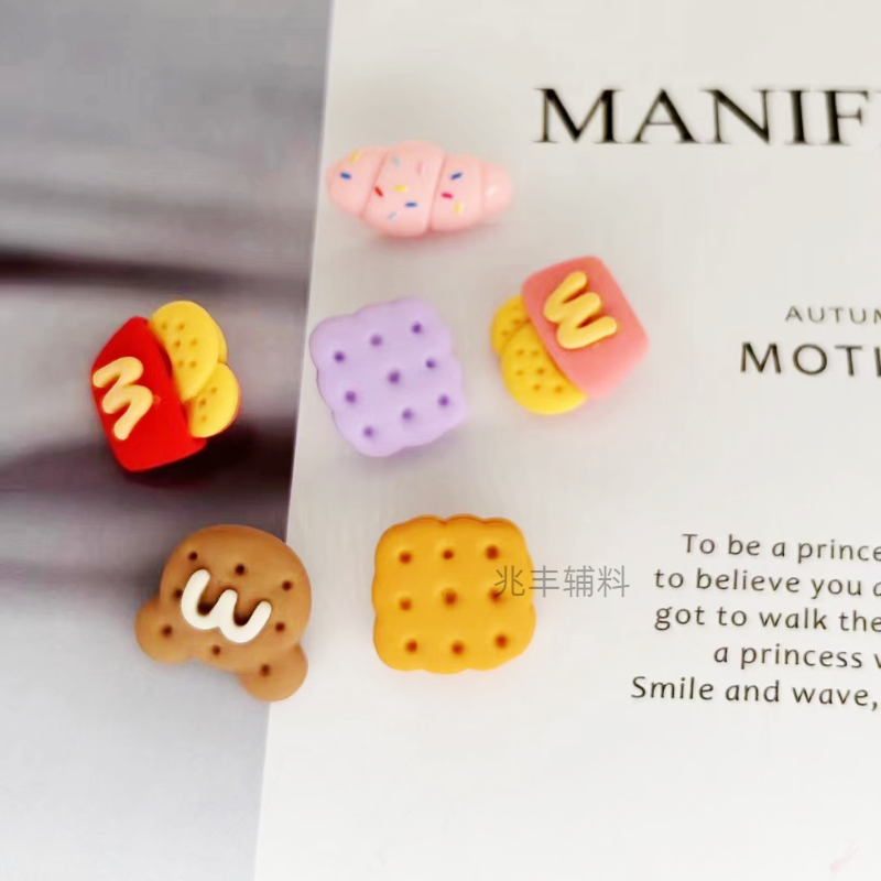 儿童衣服扣子宝宝毛衣开衫上衣卡通可爱彩色心形花朵装饰纽扣配件详情11