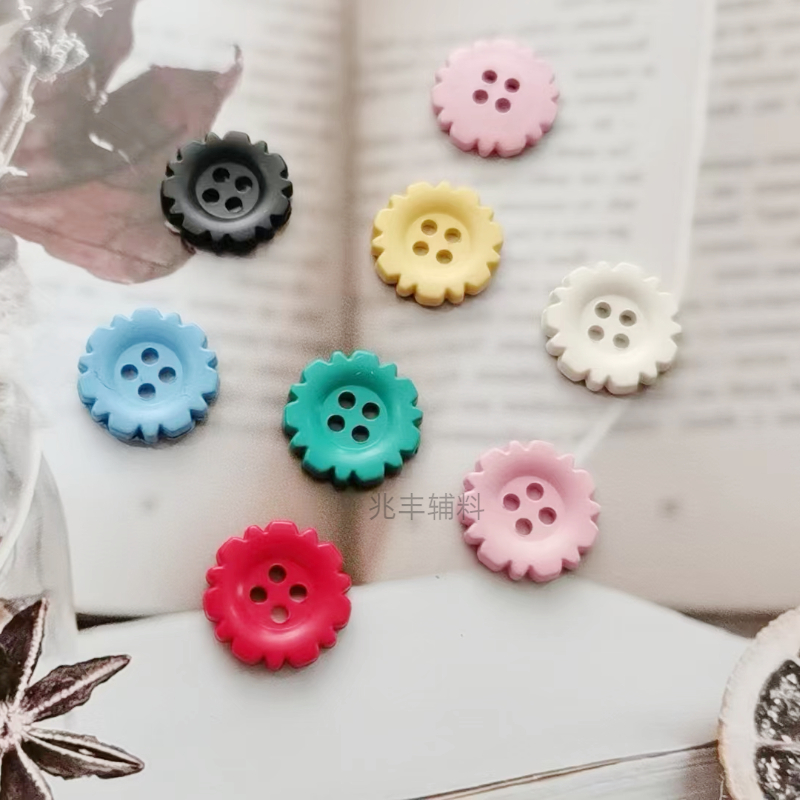 儿童衣服扣子宝宝毛衣开衫上衣卡通可爱彩色心形花朵装饰纽扣配件详情5