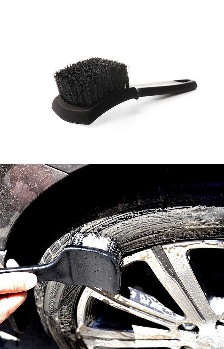 Wheel hub washing, car cleaning tools, cleaning brushes, soft bristle brushes for car washing, dust removal in the crevices inside the car, long bristle brushes that do not damage the paint Application Scenario