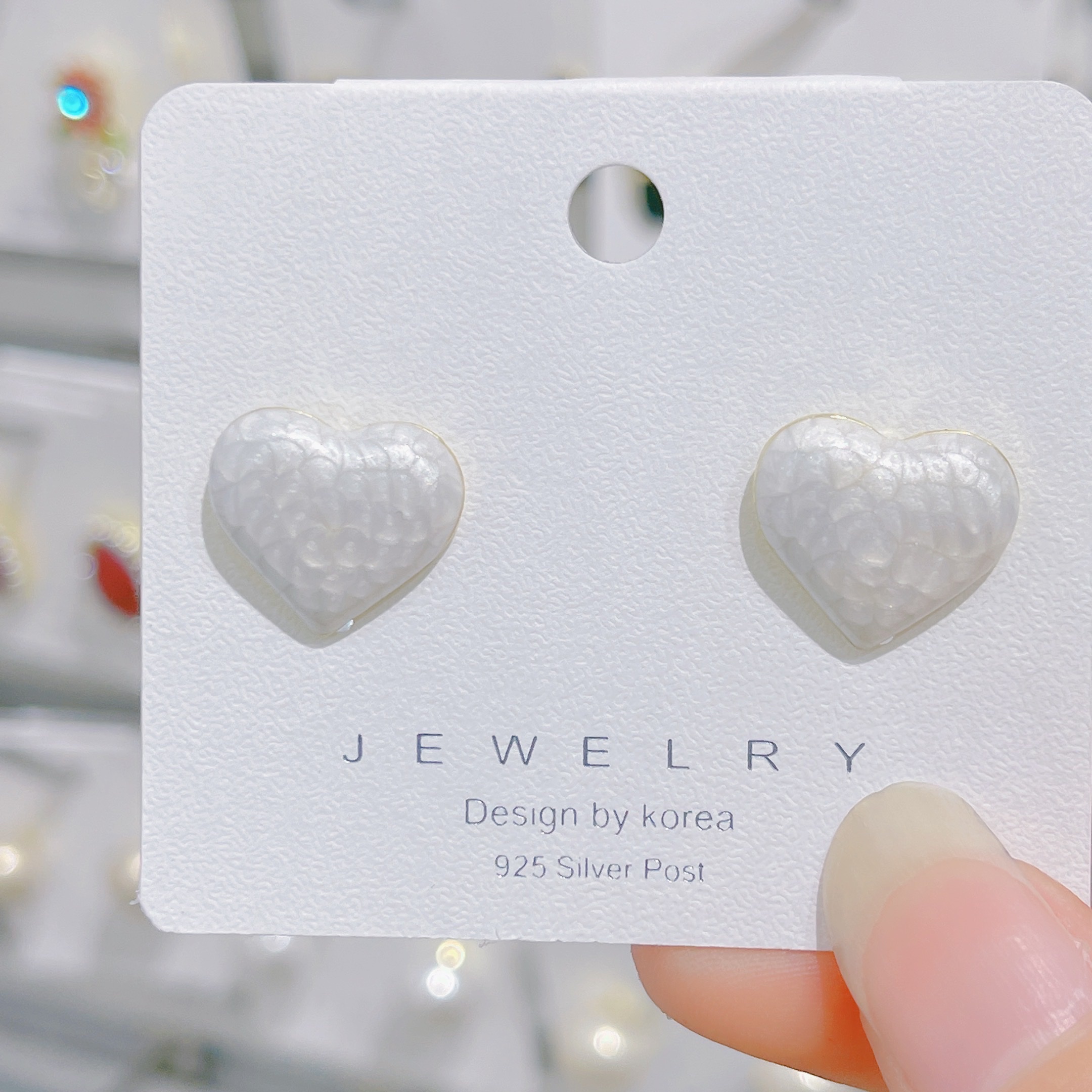 High appearance level all-matching female earrings This year's popular earrings Korean temperament earrings stud heart earrings high-end earrings full figure