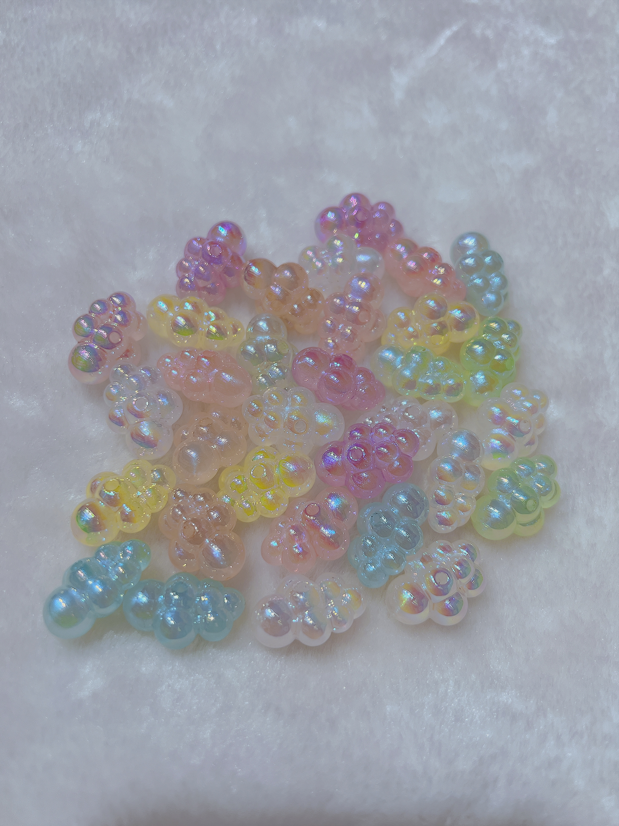 Xinyang 00093 Acrylic Electroplating Color Luminous Mermaid Small Cloud Mobile Phone Pendant Beaded Accessories Material Bag Live Explosion