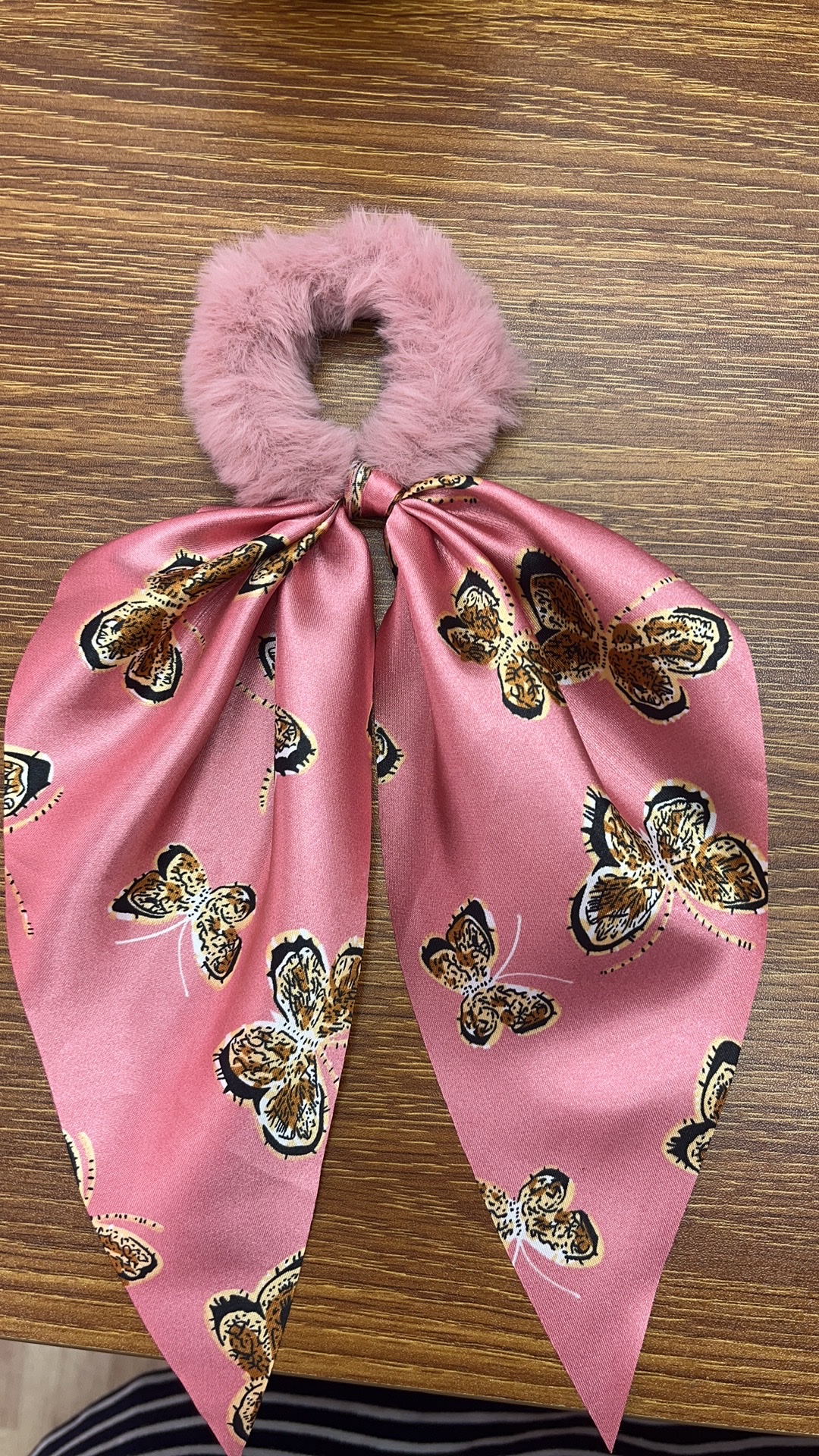 毛圈A区二楼八街头上3571店面欣瑶饰品店批发韩版时尚潮流爆款热销特卖好货推荐毛圈飘带