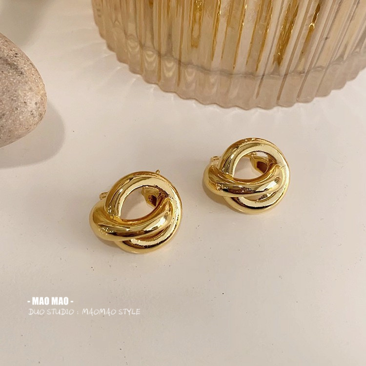 Mirina Korean Version Of The Trend New Fashion Earrings Earrings Stud 1002 Application Scenario