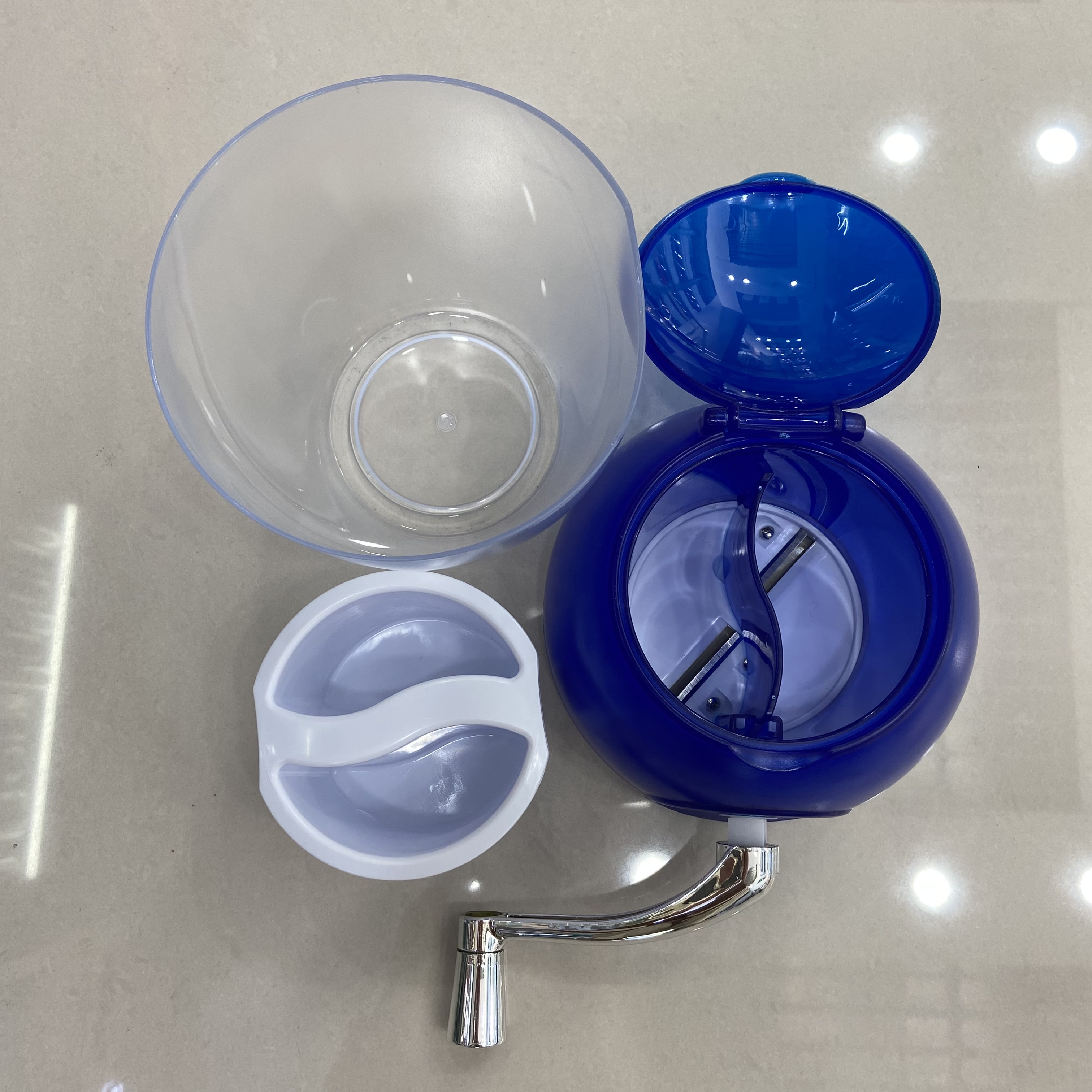 Ice shaved machine, hand-operated household small smoothie machine, mini hail ice machine, ice breaker, hand-cranked ice crusher, soft ice Specification image