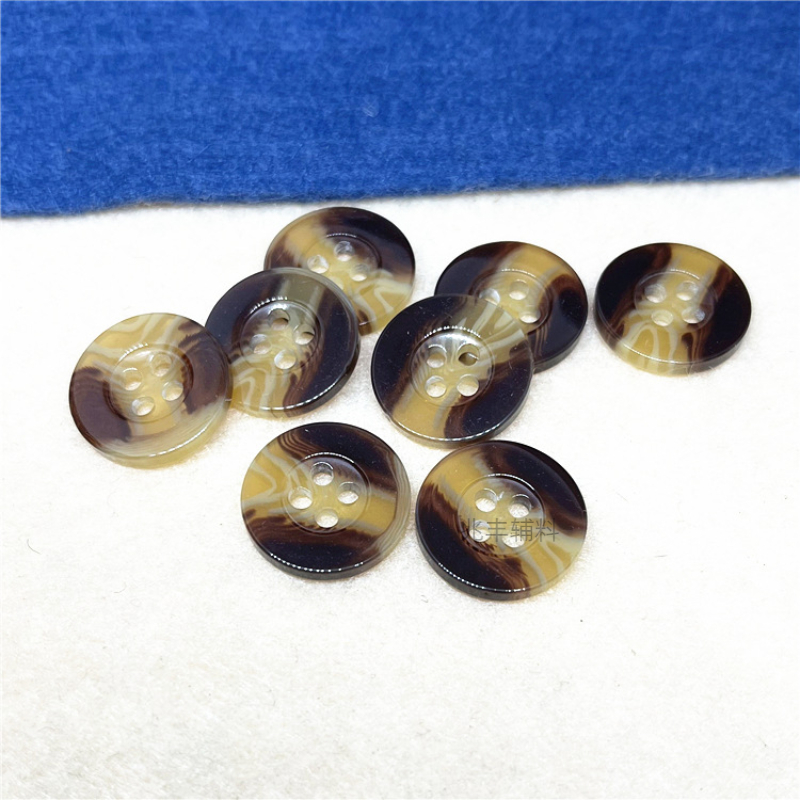 Resin Wide Edge Pattern Button Round Striped Pattern Button Four Eyes Brown Button Clothing Accessories Wholesale Application Scenario