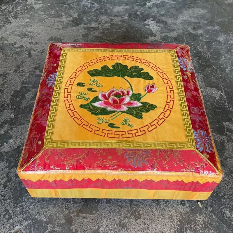 Lotus worship mat, worship stool, household kneeling mat, meditation mat, Golden Qilin A28, sitting mat, kneeling stool, kowtowing, worship stool, meditation cushion Application Scenario