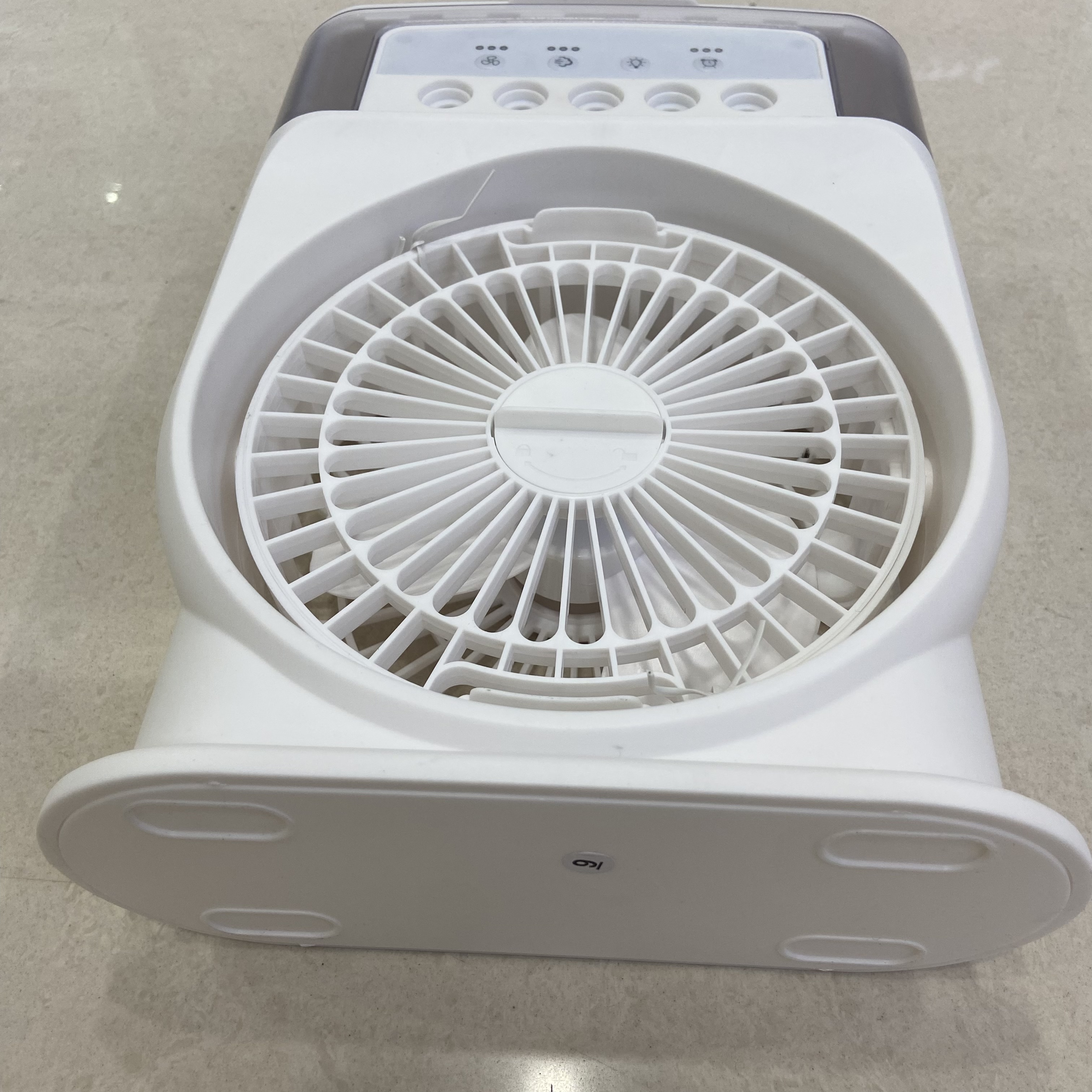 空调扇白底实物图