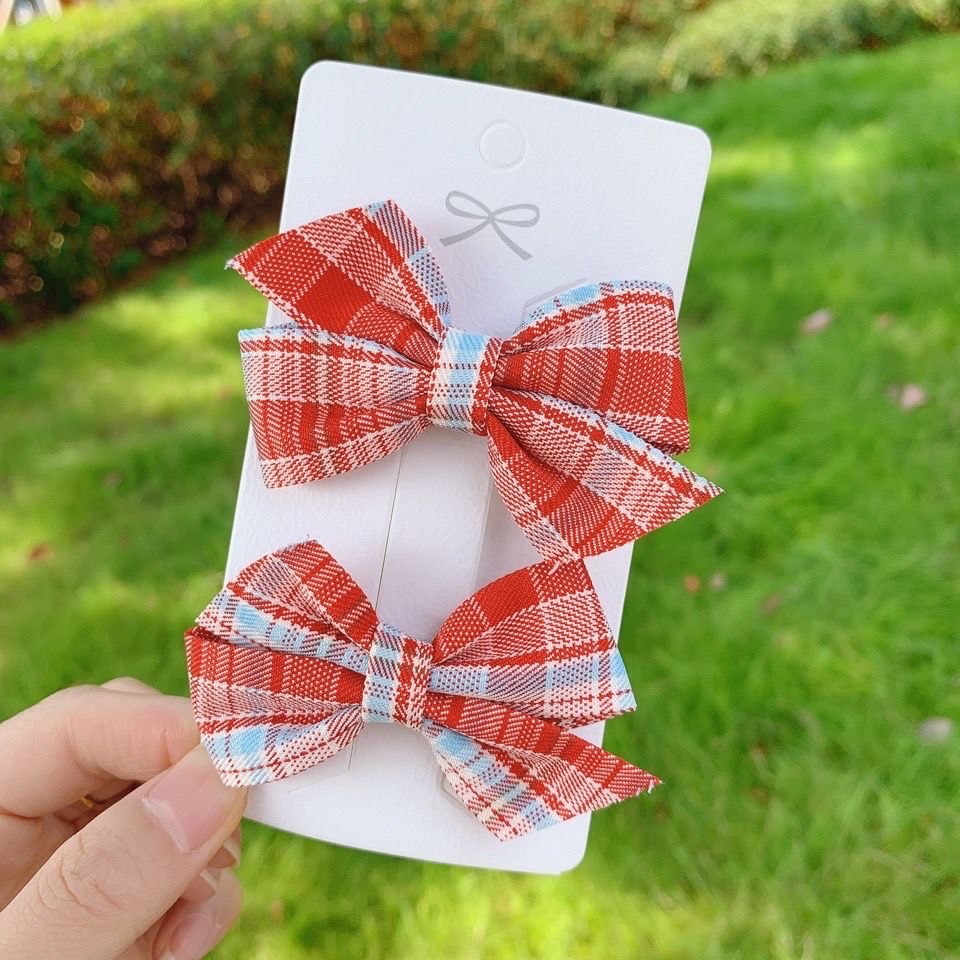 Bailey Accessories 2023 Korean Version Children's Bow Festive Double Clip Side Clip Little Girl Hair Accessory Application Scenario