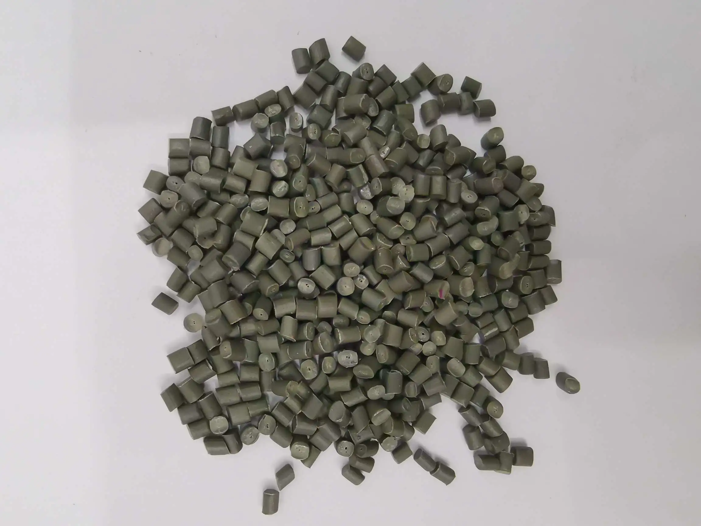 绿色塑料粒子-2