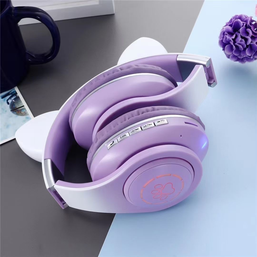 蓝牙耳机/猫耳朵耳机/渐变色头戴白底实物图