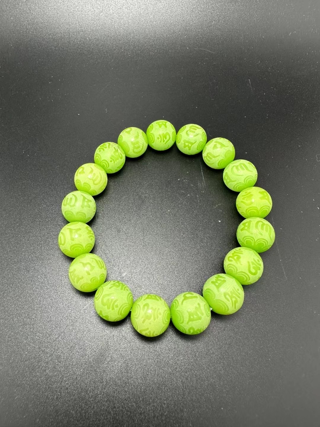 Natural Bodhi Root Carved Six-character Mantra 1.2 Hand beads: Xiangyuan Buddhist Beads, Store 8091, Zone D, 3rd Floor, Phase I of Yiwu International Trade City Item Picture