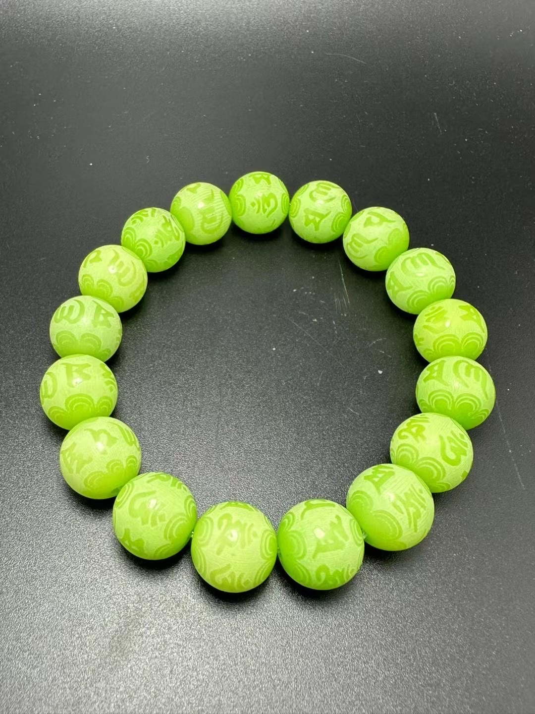 Natural Bodhi Root Carved Six-character Mantra 1.2 Hand beads: Xiangyuan Buddhist Beads, Store 8091, Zone D, 3rd Floor, Phase I of Yiwu International Trade City