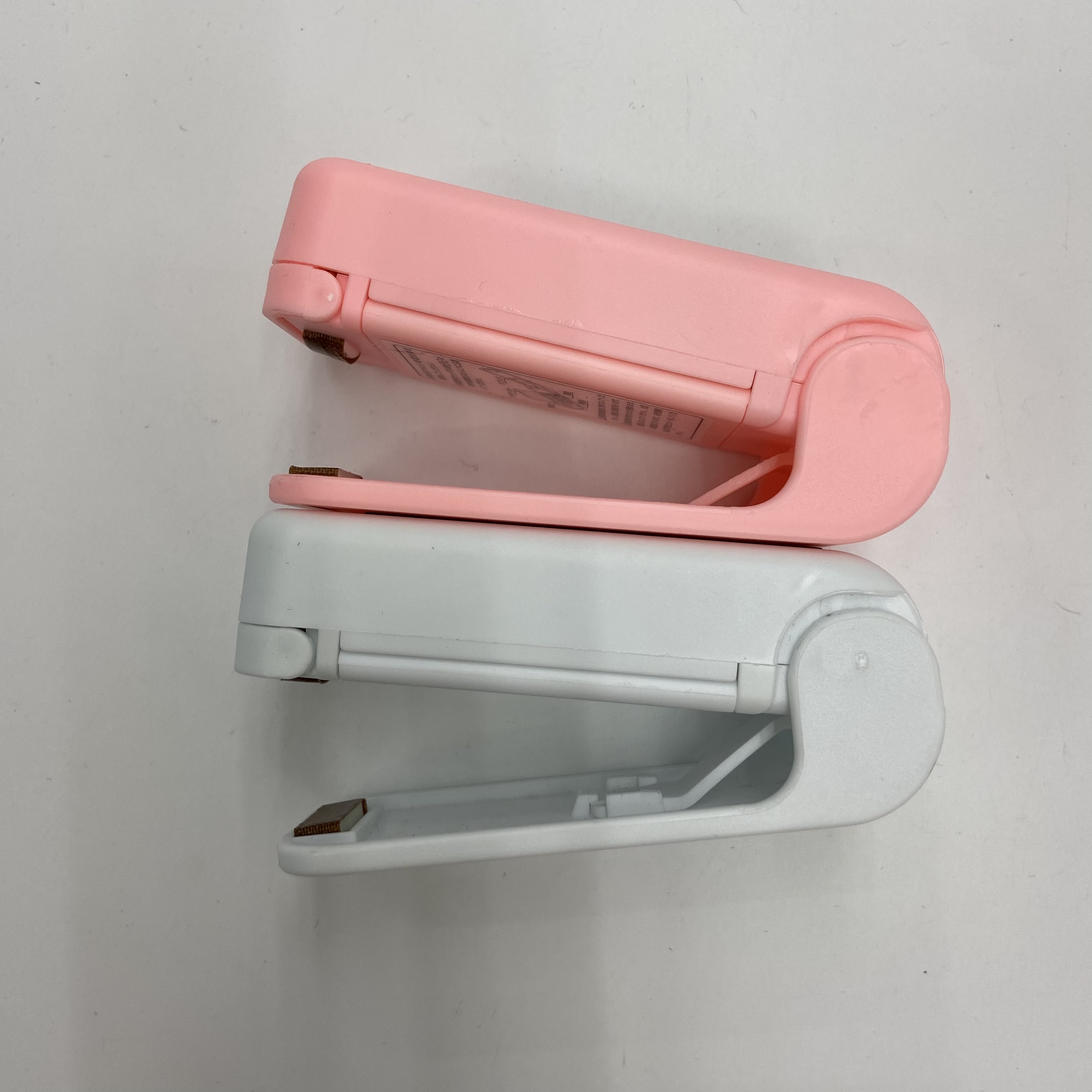 Mini sealing machine, small household plastic sealing machine, snack sealing wonder, portable mini hand-pressed plastic bag sealing Specification image