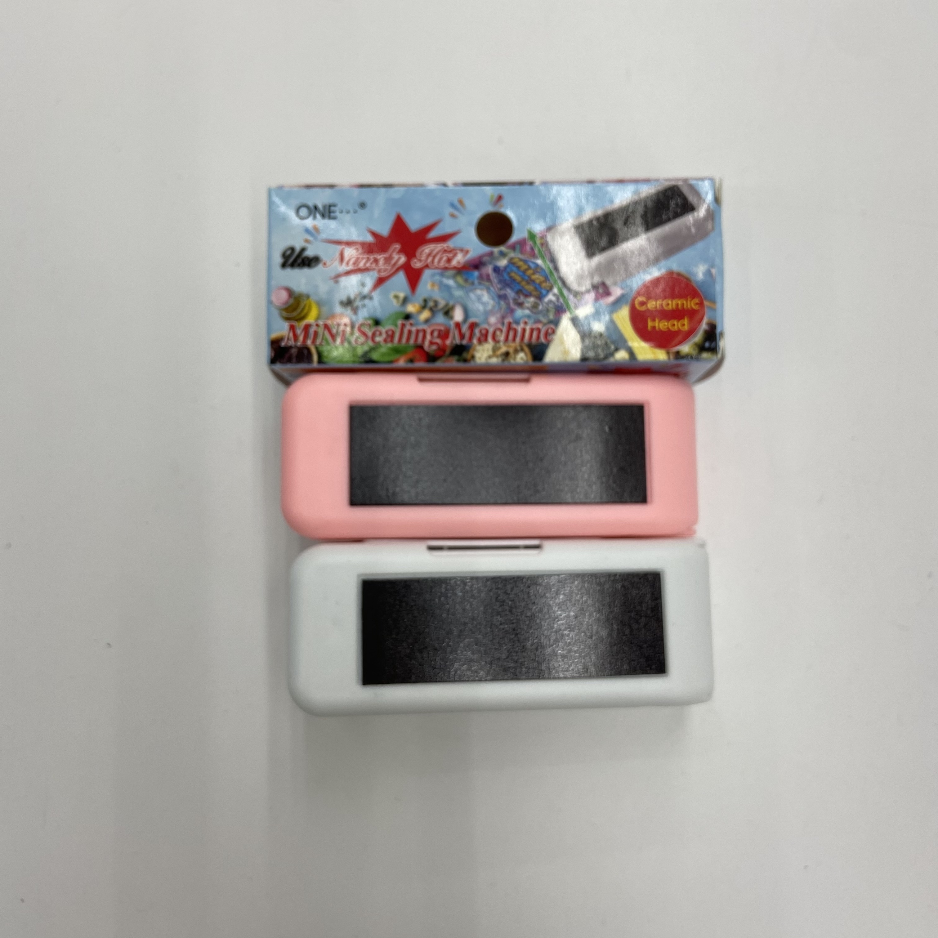 Mini sealing machine, small household plastic sealing machine, snack sealing wonder, portable mini hand-pressed plastic bag sealing