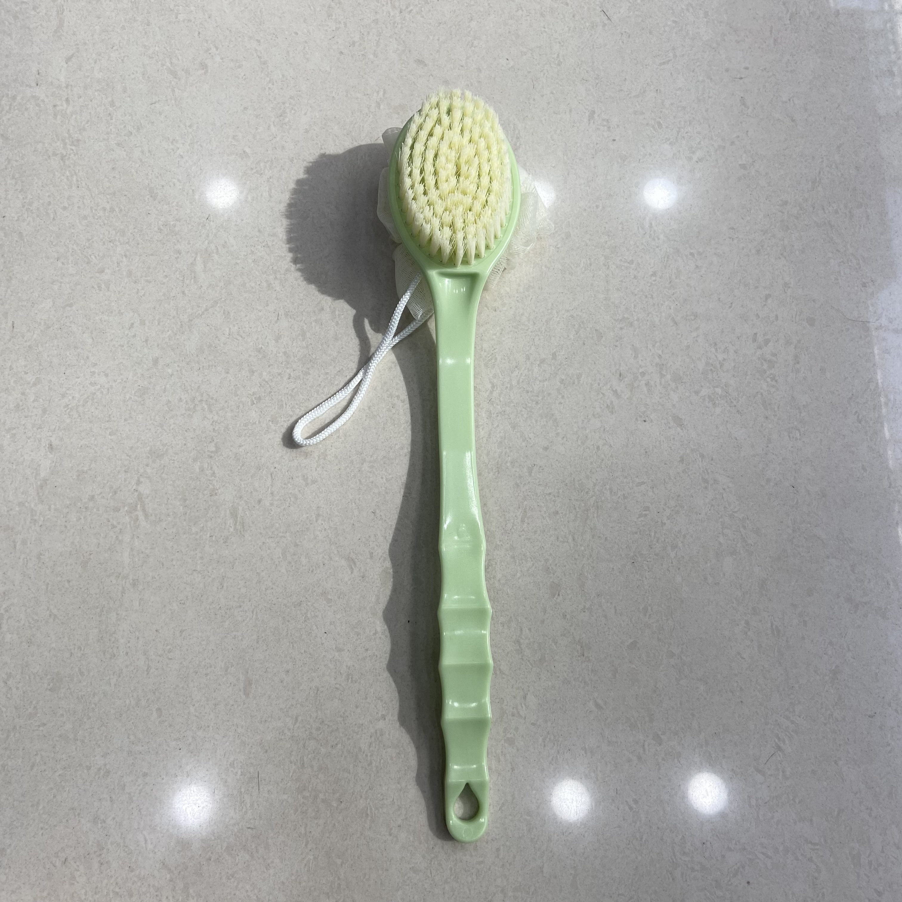 Cepillo de masaje cepillo de baño con mango largo cepillo de baño para lavar cepillo de baño para frotar cepillo de baño para limpiar la espalda cepillo de baño colgante details Picture