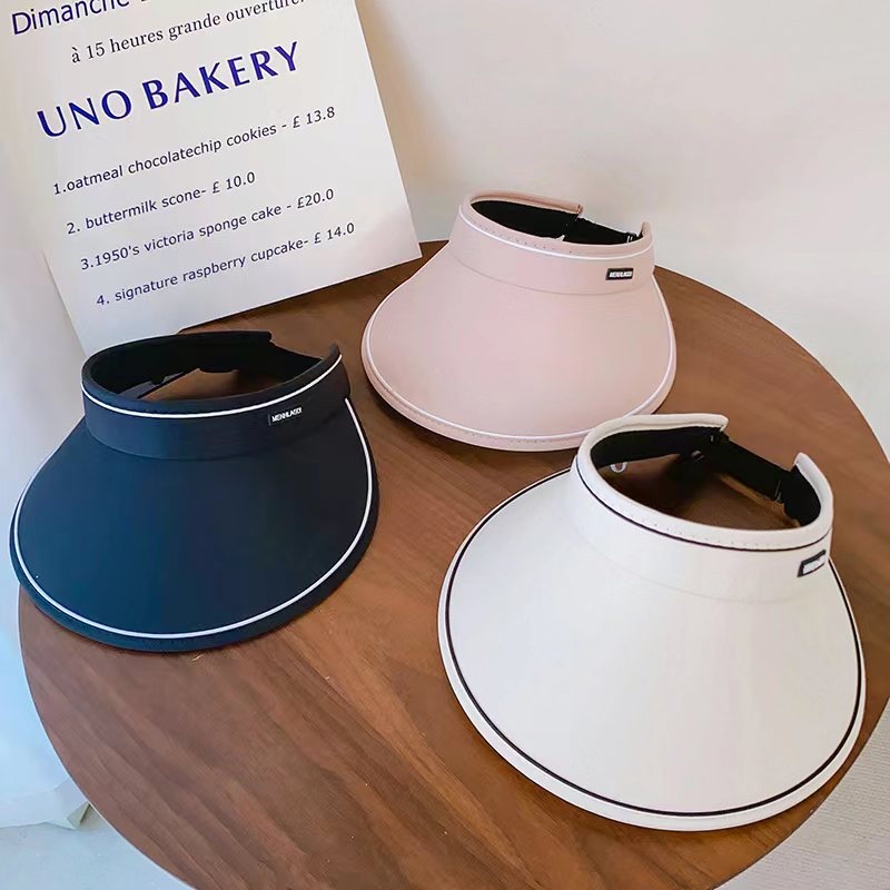 This summer, I'm not afraid of the sun anymore. 2023061171