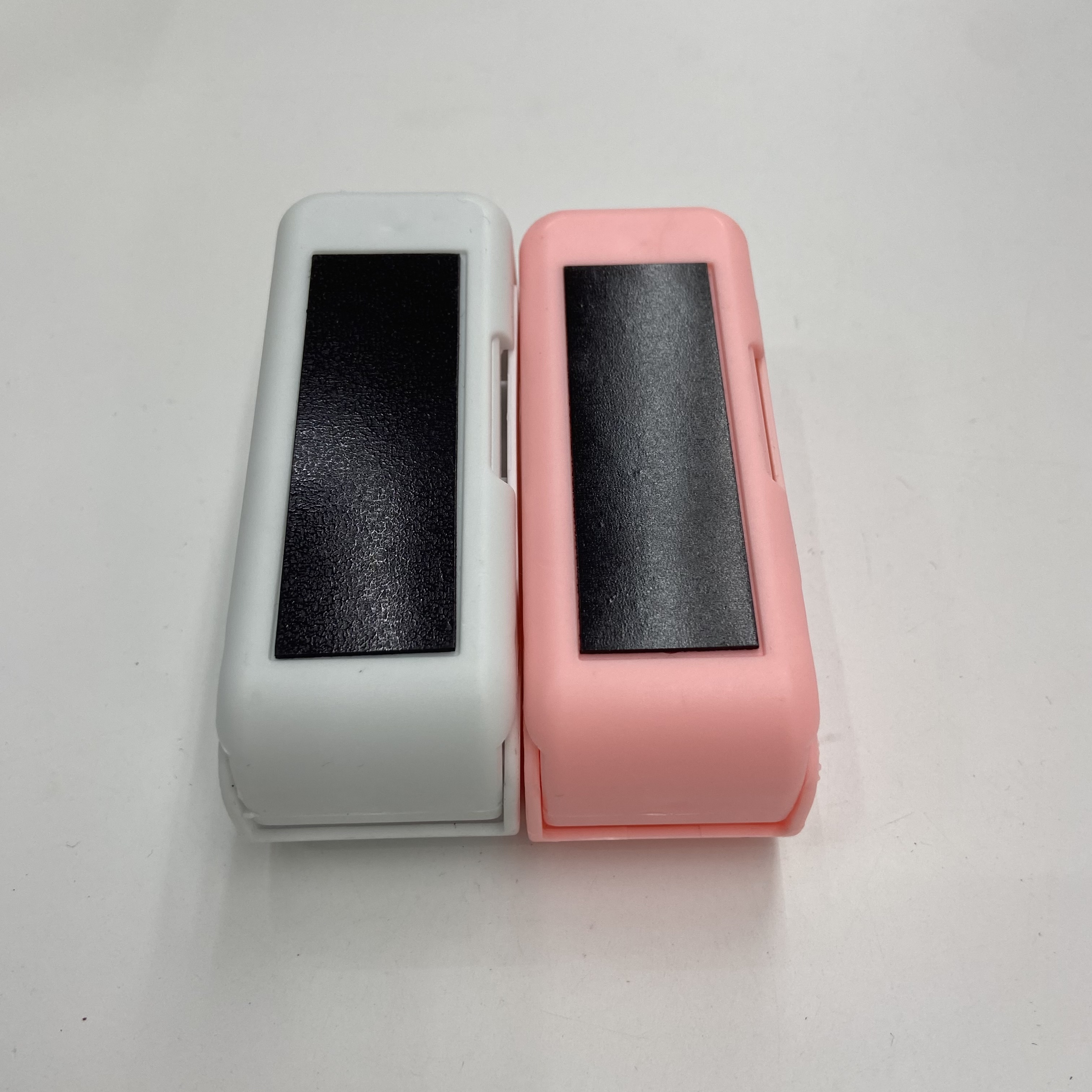 Mini sealing machine, small household plastic sealing machine, snack sealing wonder, portable mini hand-pressed plastic bag sealing Application Scenario