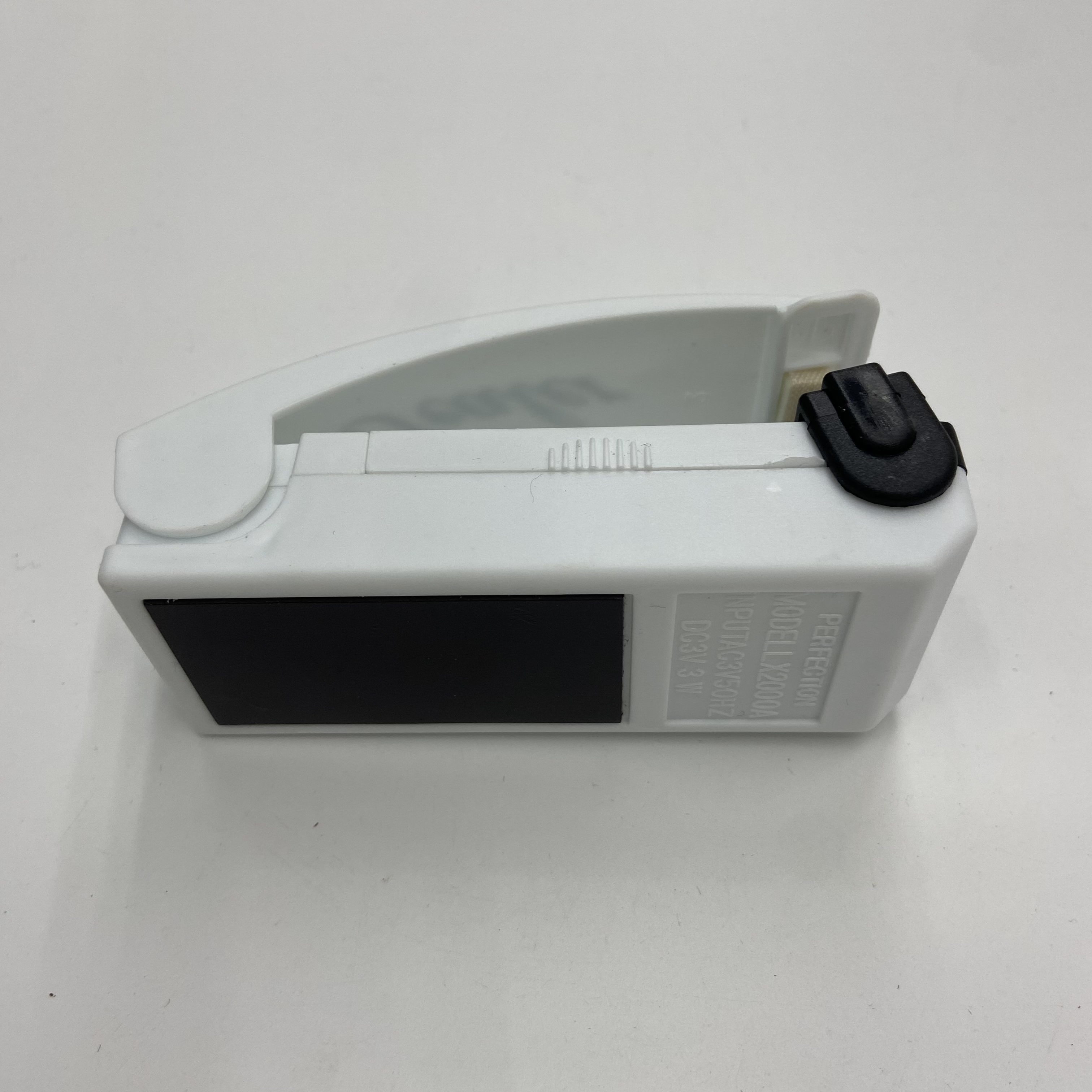 Mini household sealing machine, creative snack plastic bag sealing hanging machine, hand-pressed sealing device, sealing clamp Specification image