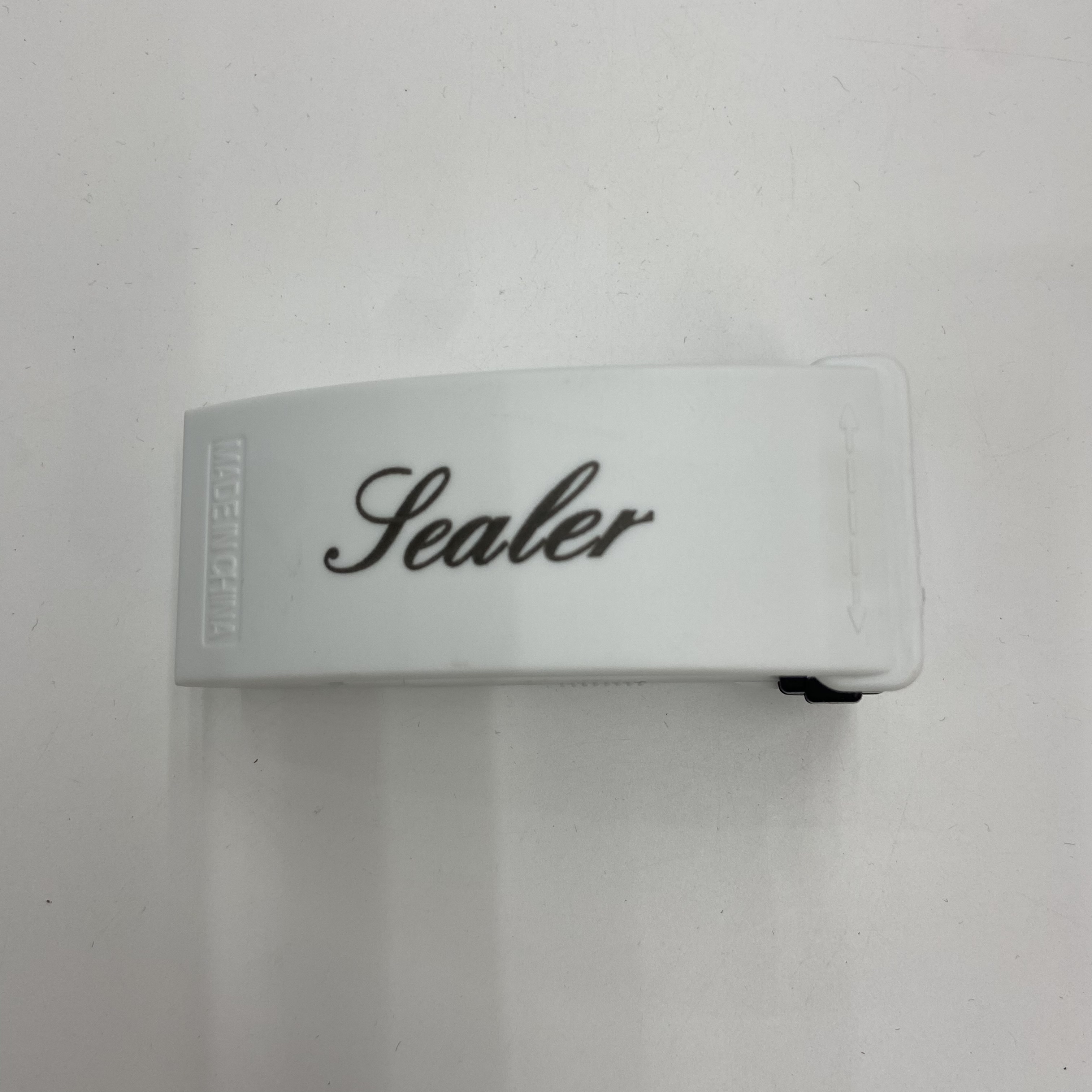 Mini household sealing machine, creative snack plastic bag sealing hanging machine, hand-pressed sealing device, sealing clamp details Picture