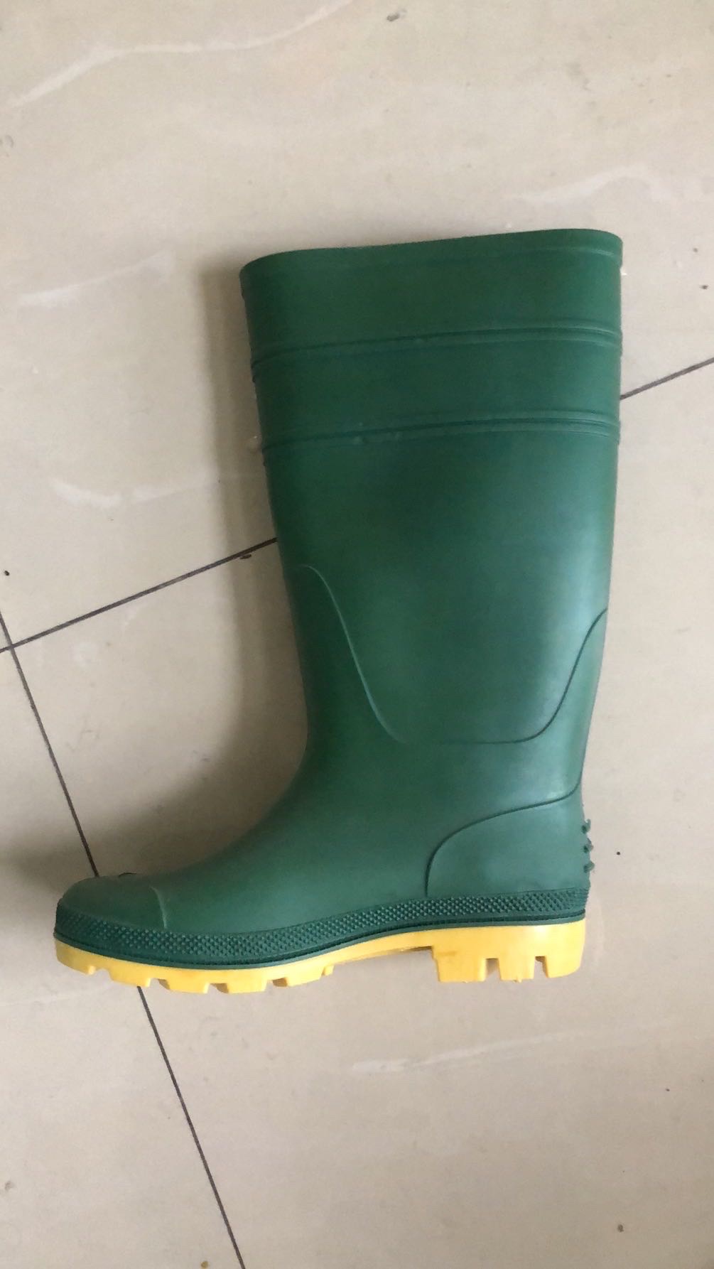 【防水透气雨季必备：雨鞋雨靴】