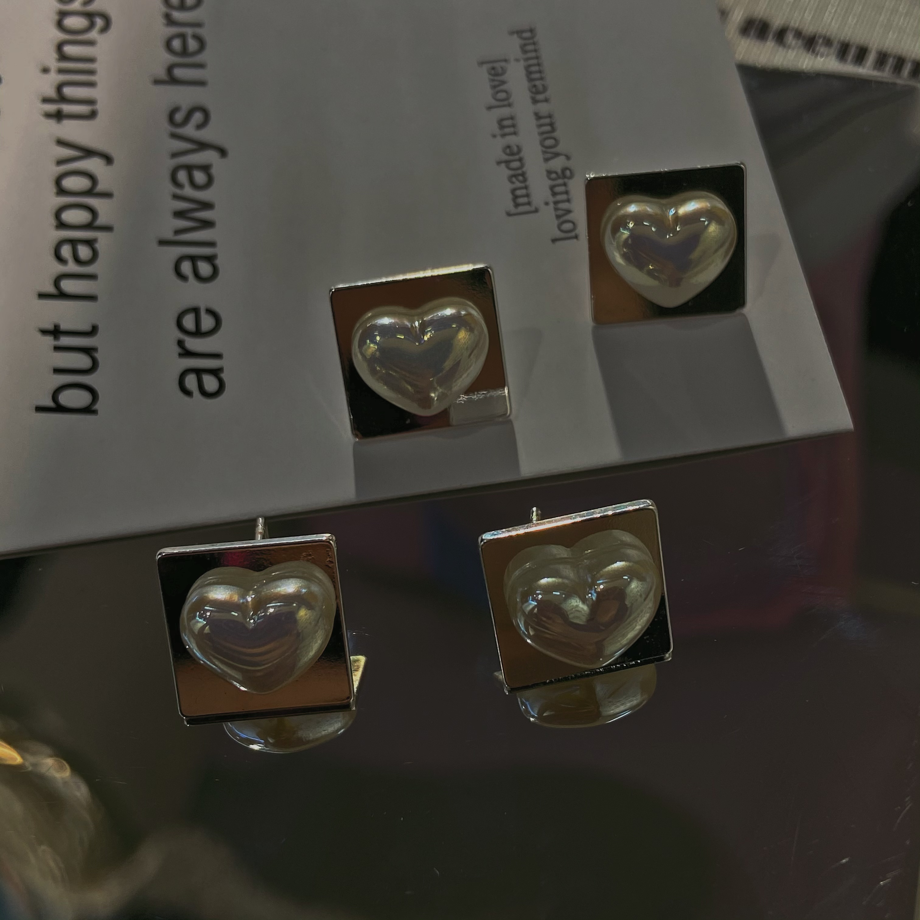 方块爱心耳钉女2023新款爆款高级感耳环轻奢小众设计气质耳饰