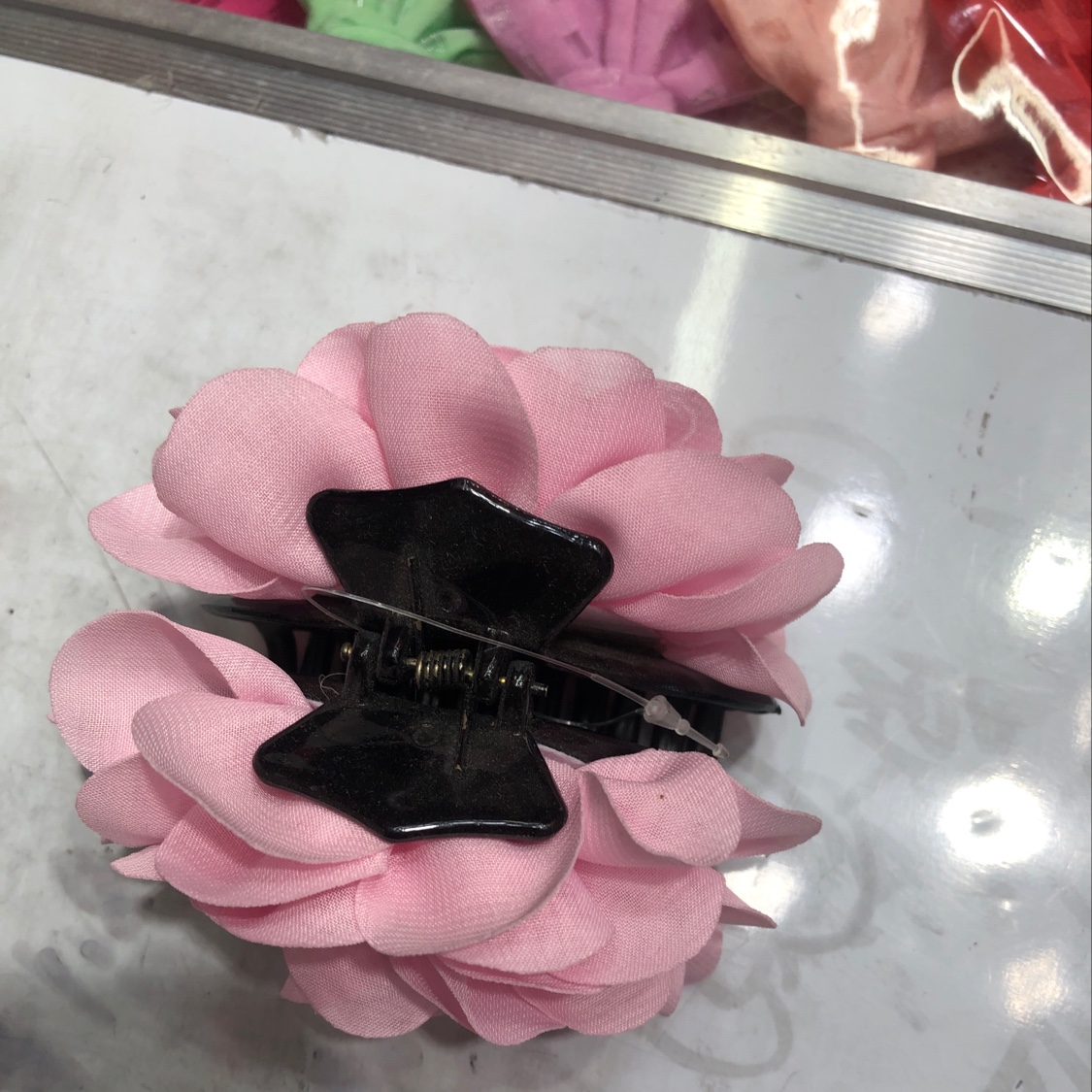 Large Lotus Clip details Picture