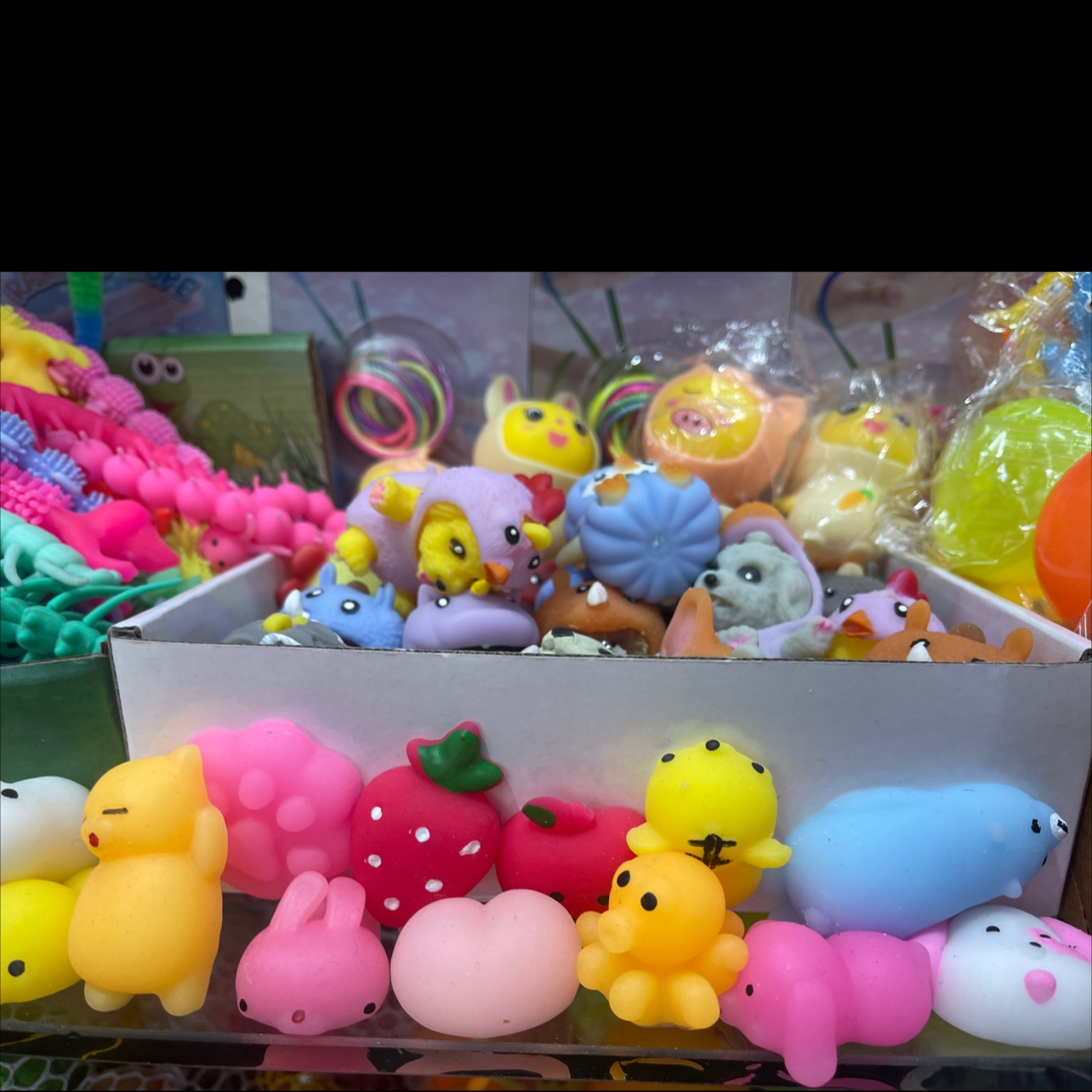 Small toys with slow rebound, sponge memory, animal cartoon patterns, cute and creative design prints details Picture